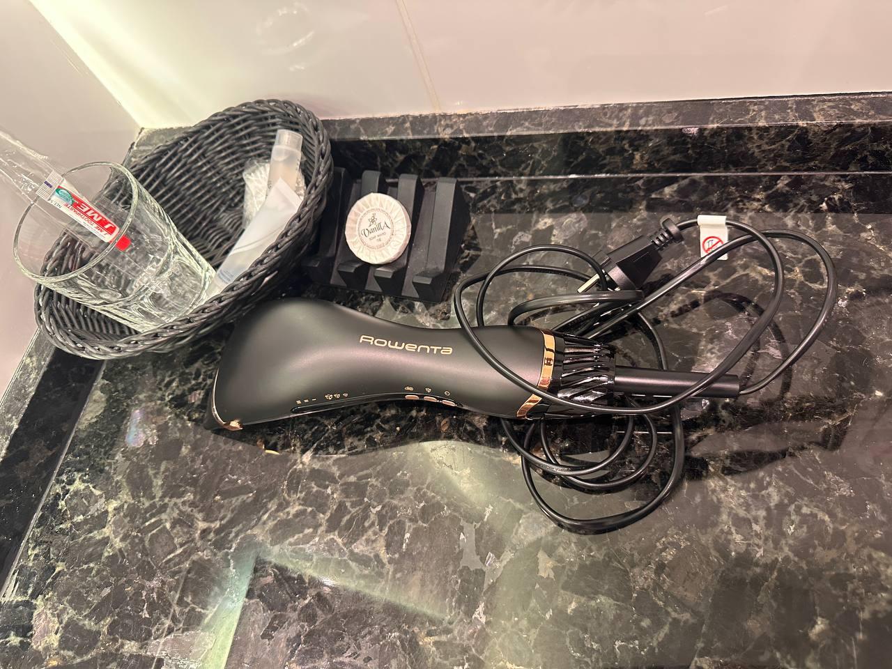 Фен Rowenta Ultimate Experience Air Motion CF8C20E0 в реальных условиях использования от пользователя Ніна Коваль.