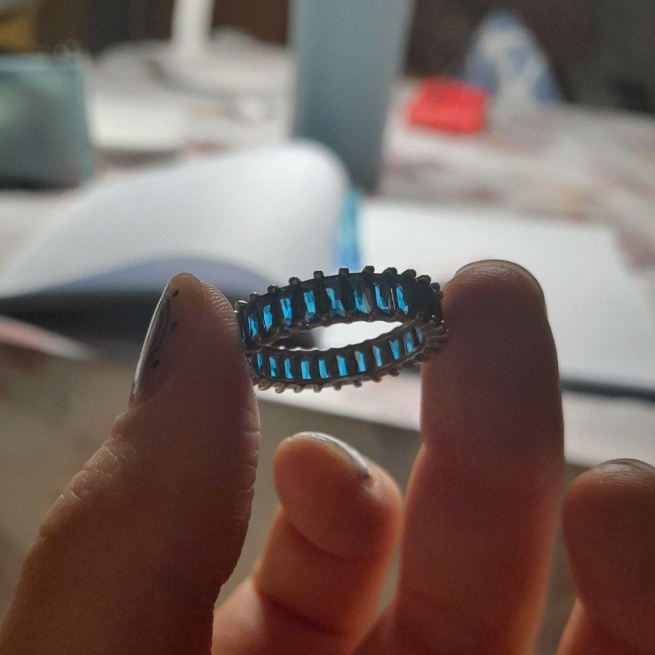 Фото: Каблучка срібна Umax 10602s р. 17 мм (22520591), надіслане покупцем Вікторія Каблучка срібна Umax 10602s р. 17 мм (22520591) у реальних умовах використання від покупця Вікторія.