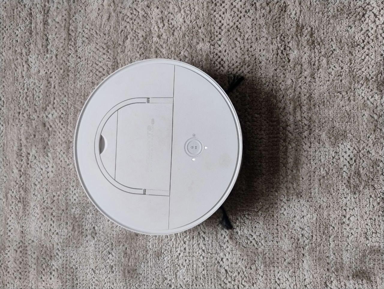 Фото: Робот-пылесос Rowenta RR9077WH, отправлено пользователем Іван Семчук Робот-пылесос Rowenta RR9077WH в реальных условиях использования от пользователя Іван Семчук.