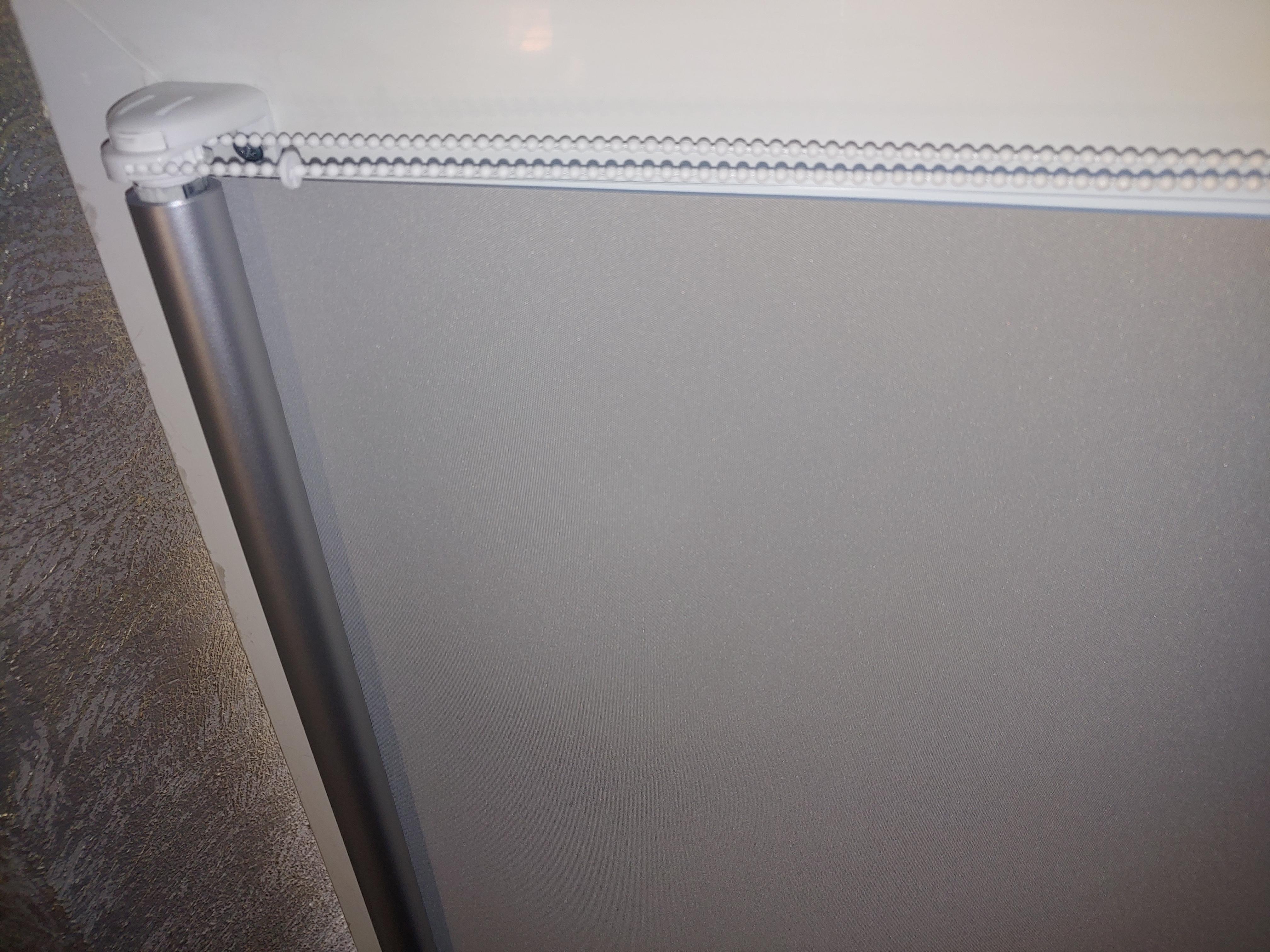 Фото: Ролета тканевая блэкаут E-ROLETA ВО 54 сильвер с фиксацией под наклон 53х150 см Серый (ВО-S-54-53-150), отправлено пользователем Катерина Ролета тканевая блэкаут E-ROLETA ВО 54 сильвер с фиксацией под наклон 53х150 см Серый (ВО-S-54-53-150) в реальных условиях использования от пользователя Катерина.