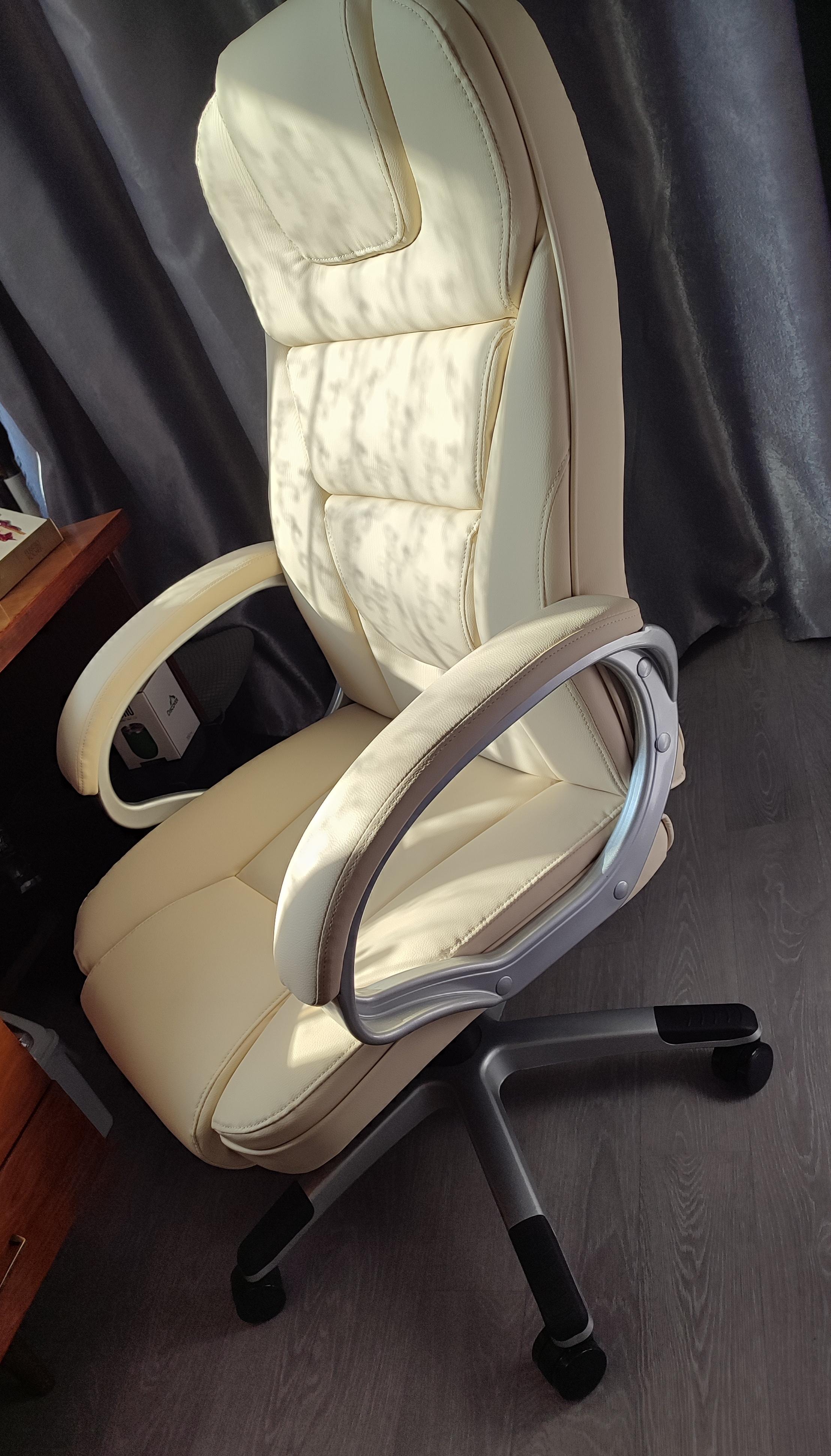 Крісло GT Racer X-2852 Classic чорний у реальних умовах використання від покупця Ольга.