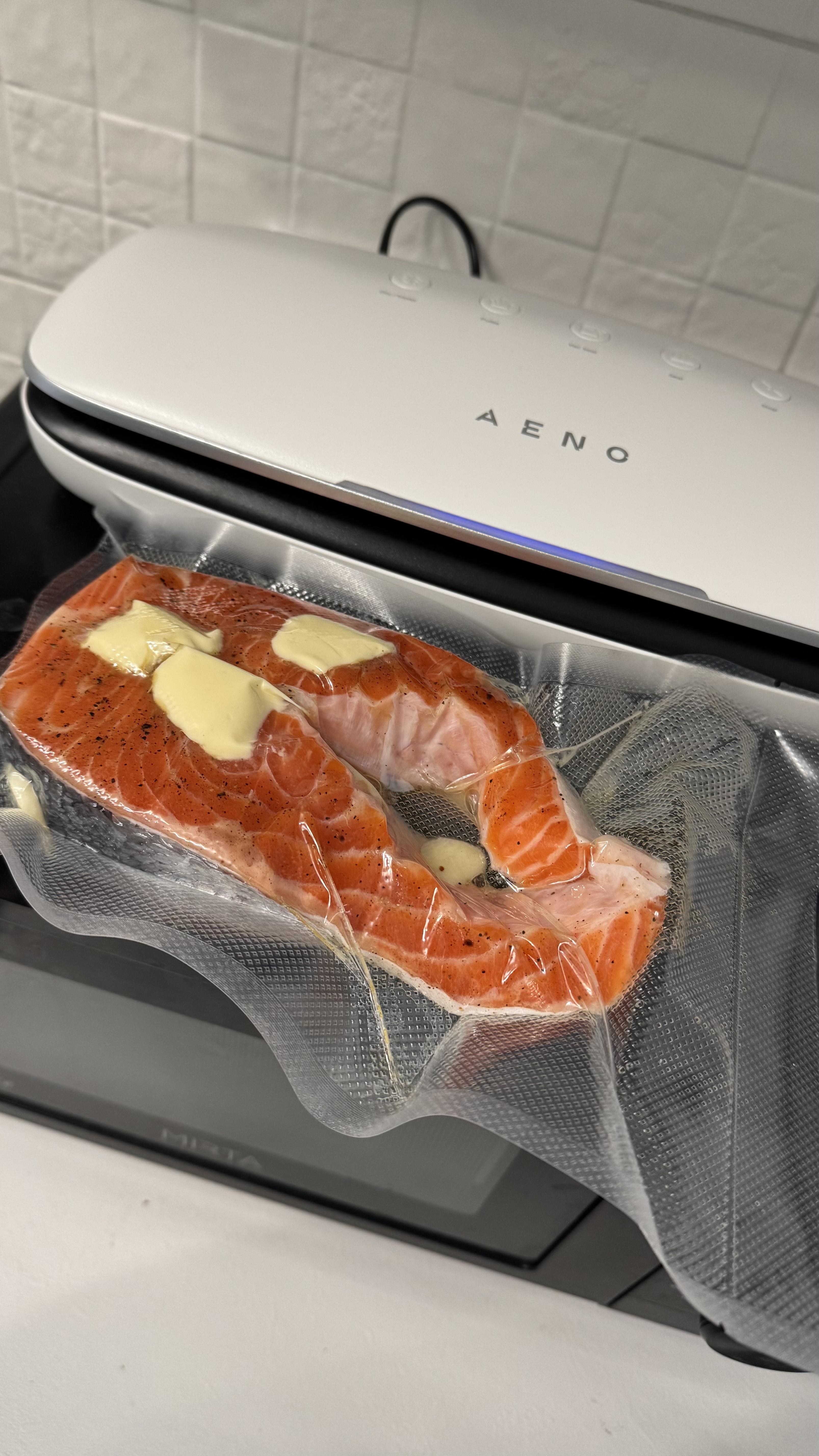 Вакууматор AENO VS2 в реальных условиях использования от пользователя Юлія.