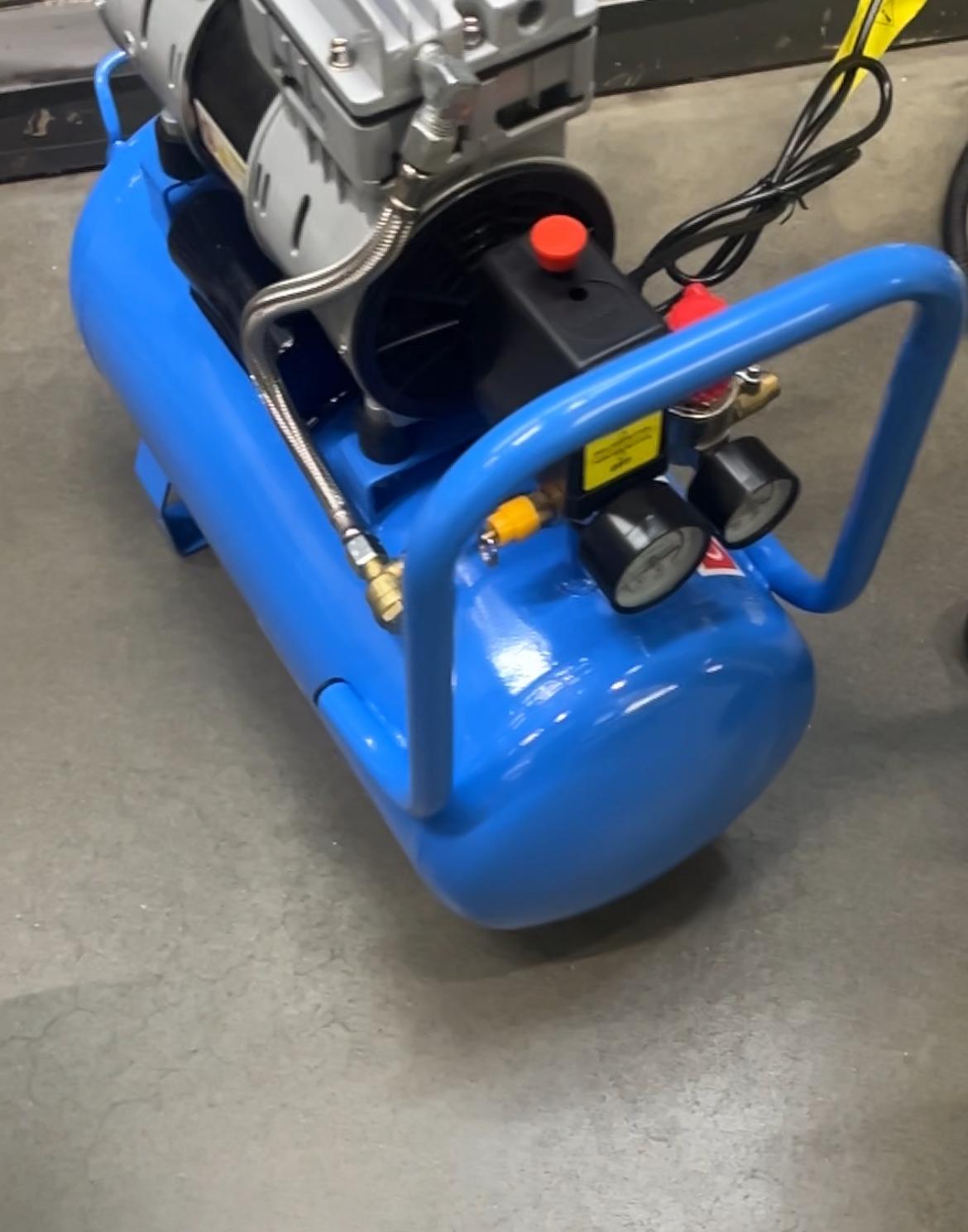 Компрессор Eccoair WB750-1A25 WB750-1A25 в реальных условиях использования от пользователя Александр.