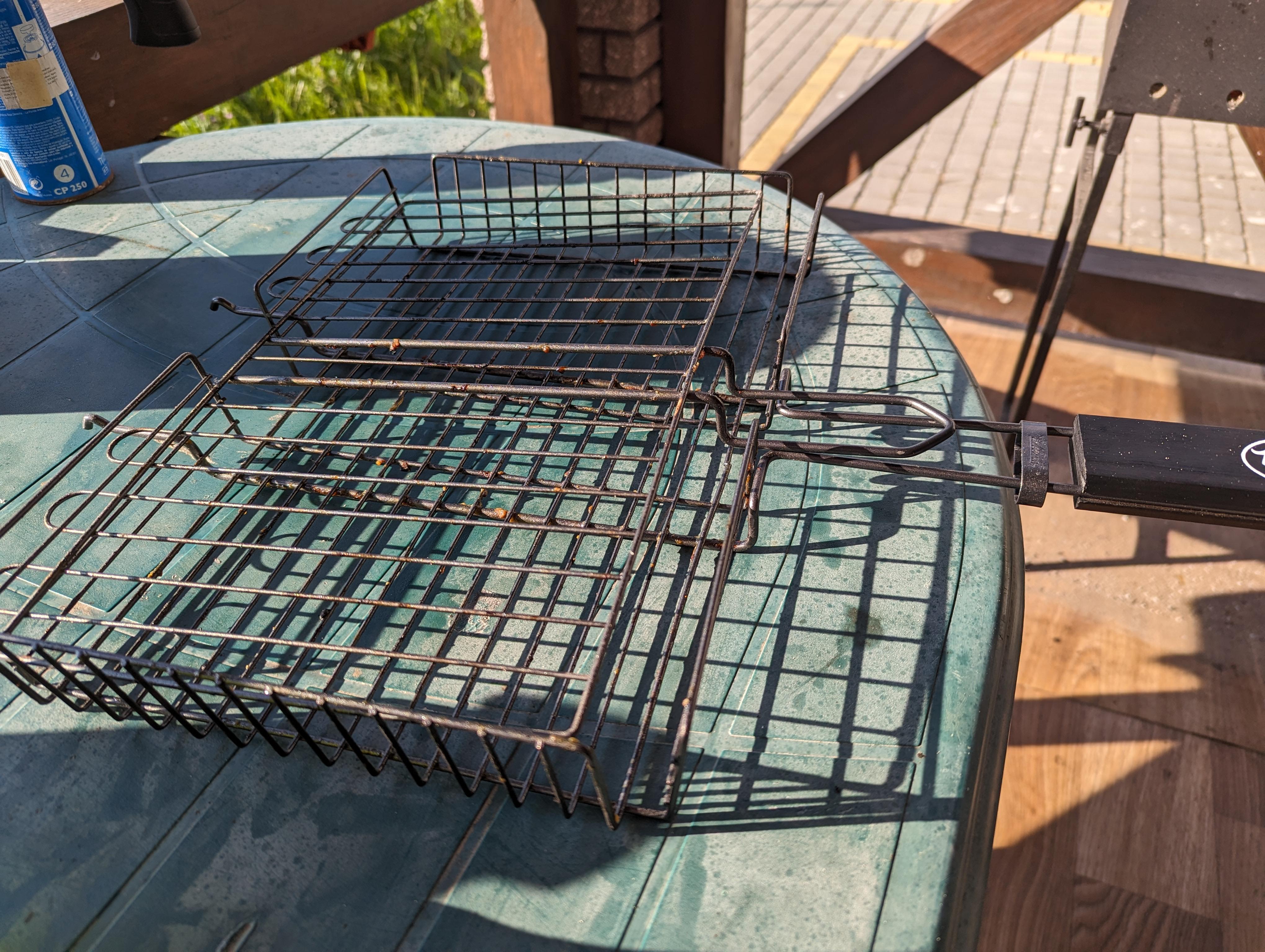 Решітка-гриль Grilland з антипригарним покриттям 38x26x5,5 см у реальних умовах використання від користувача Олексій.