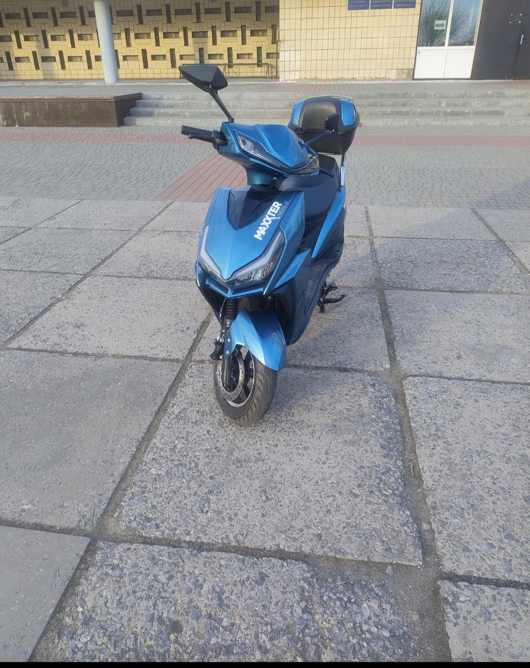 Електроскутер Maxxter NEOS III Green у реальних умовах використання від покупця Вадим.