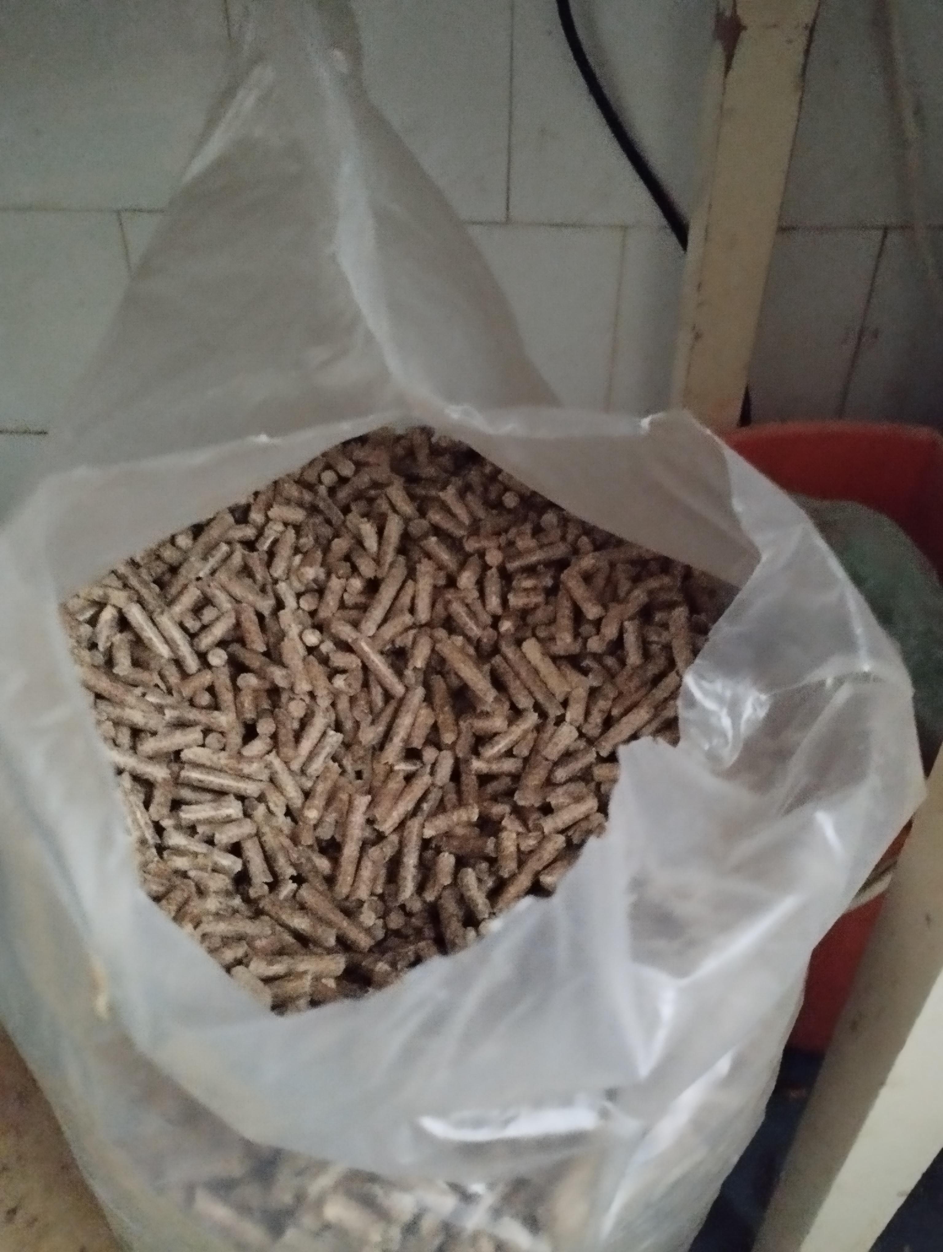 Фото: Наполнитель туалетов древесный Тишка 15 кг, отправлено покупателем Андрій Наполнитель туалетов древесный Тишка 15 кг в реальных условиях использования от покупателя Андрій.