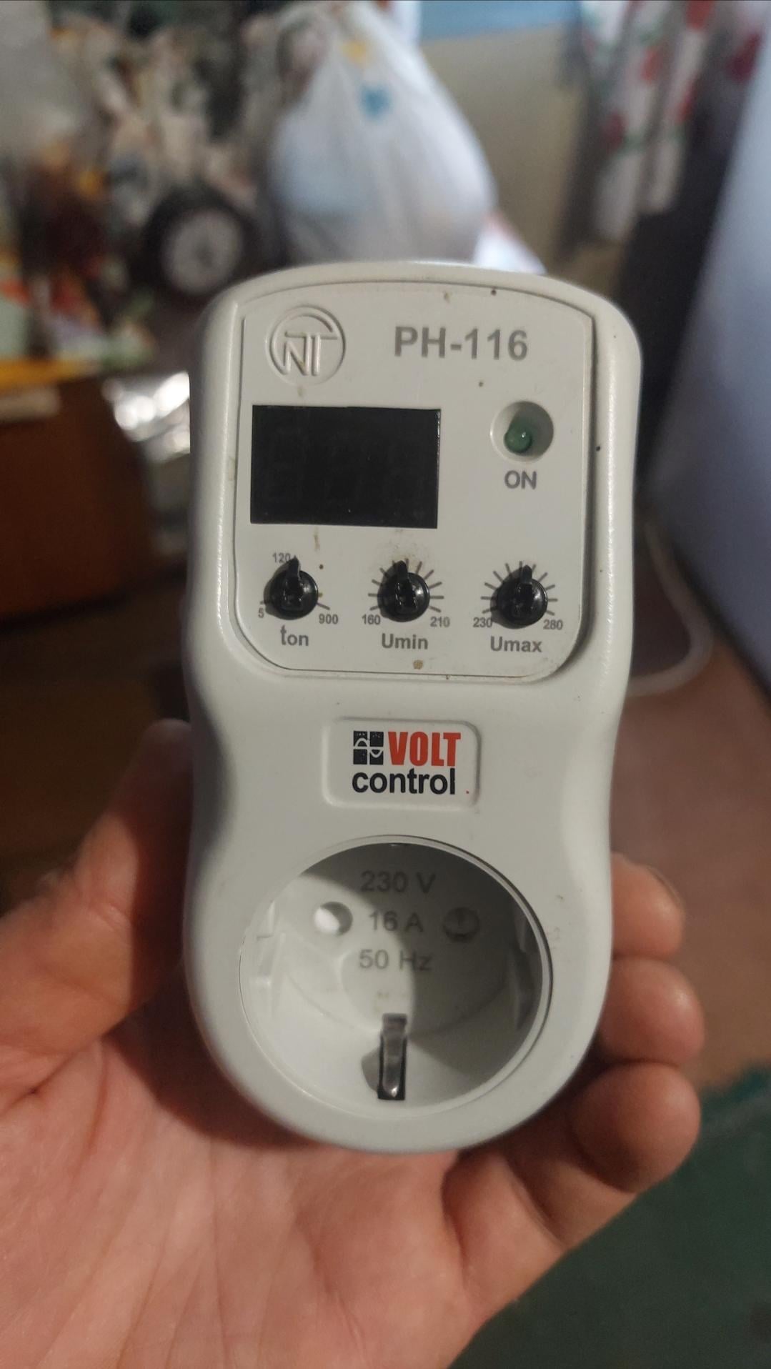 Фото: Реле напряжения Volt Control 16 А РН-116, отправлено пользователем Олег Реле напряжения Volt Control 16 А РН-116 в реальных условиях использования от пользователя Олег.