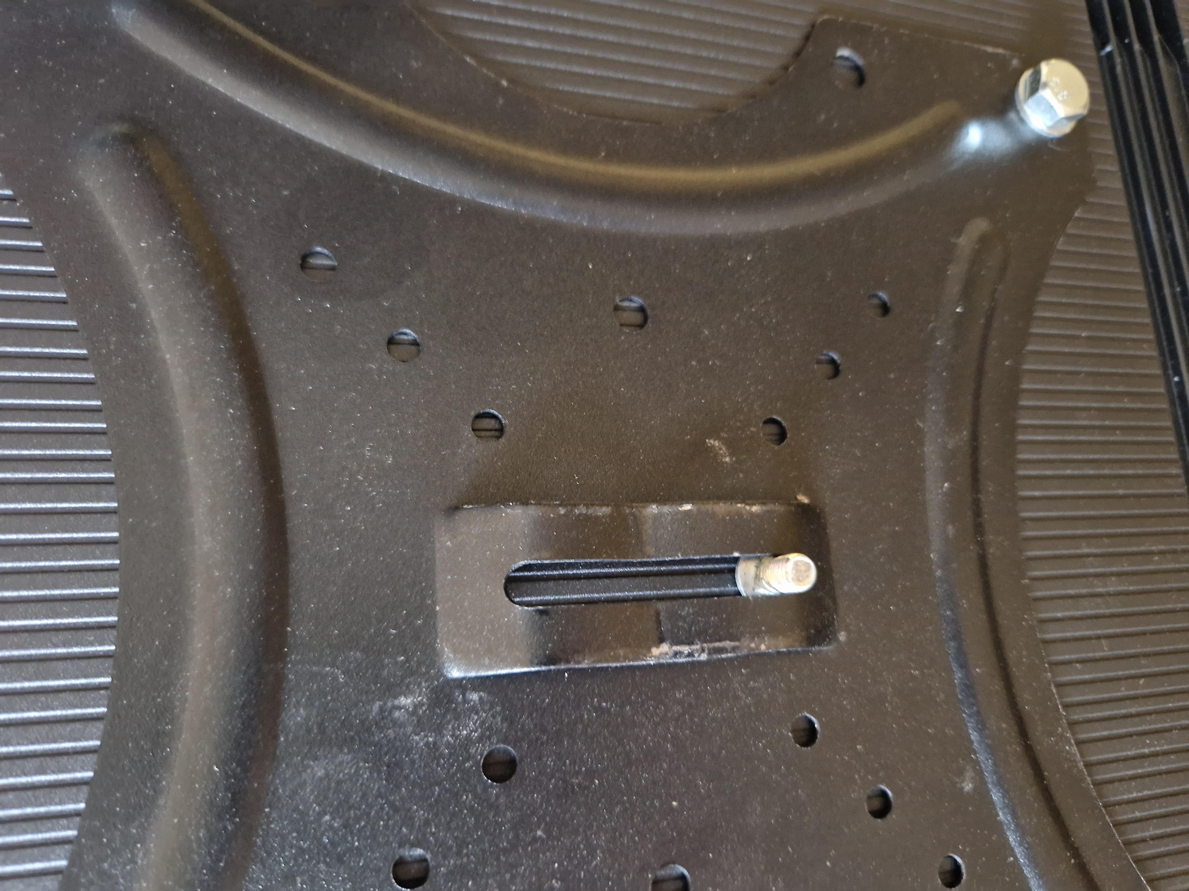 Фото: Кріплення для телевізора 14-55 HDL 117B2, надіслане покупцем Ірина Кріплення для телевізора 14-55 HDL 117B2 у реальних умовах використання від покупця Ірина.