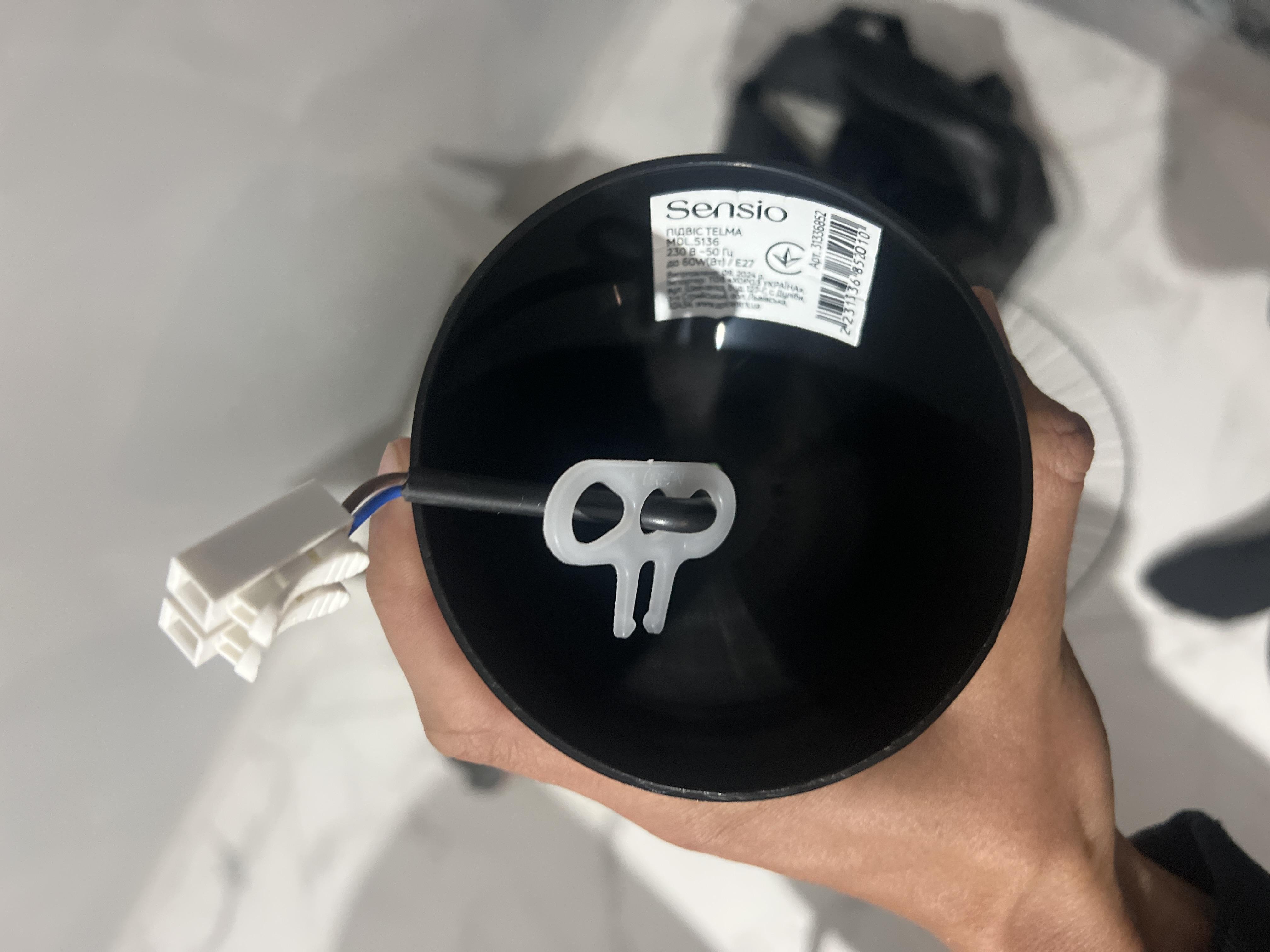 Фото: Подвес Sensio TELMA 1x60 Вт /E27 черный MDL.5136, отправлено пользователем Віталій Подвес Sensio TELMA 1x60 Вт /E27 черный MDL.5136 в реальных условиях использования от пользователя Віталій.