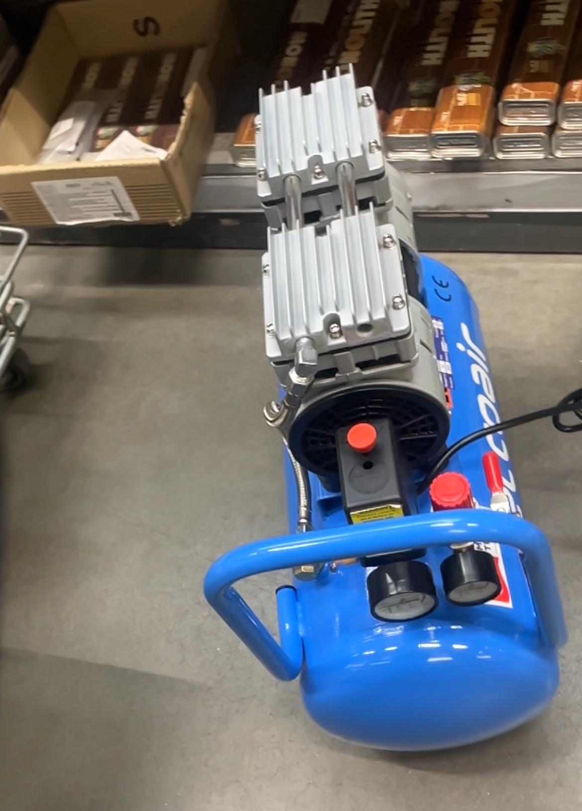 Компрессор Eccoair WB750-1A25 WB750-1A25 в реальных условиях использования от пользователя Александр.