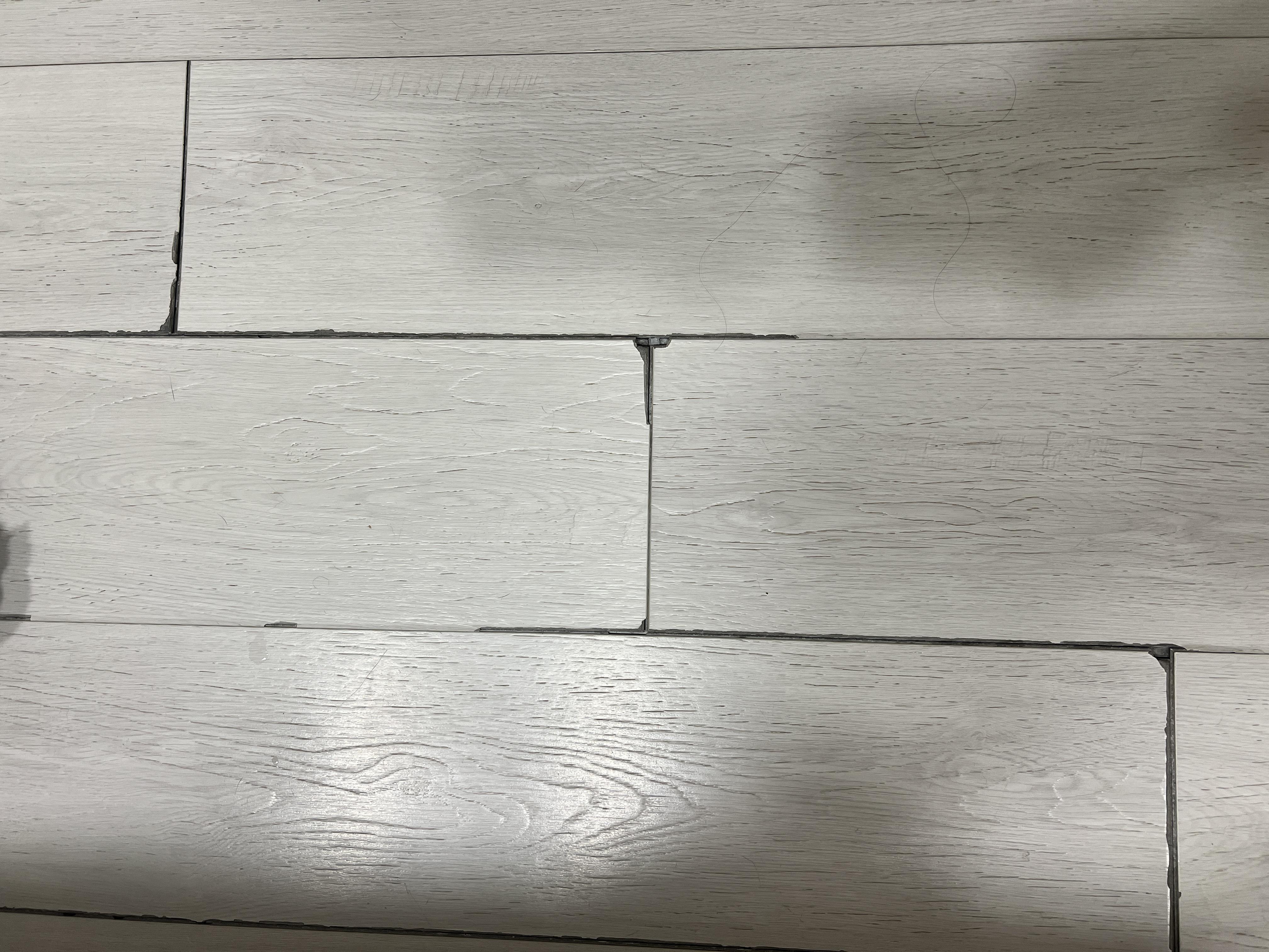 Фото: Ламинат виниловый (SPC) GROSS WALD Vision 4V дуб ирвинг 4 мм, отправлено пользователем Евгений Ламинат виниловый (SPC) GROSS WALD Vision 4V дуб ирвинг 4 мм в реальных условиях использования от пользователя Евгений.