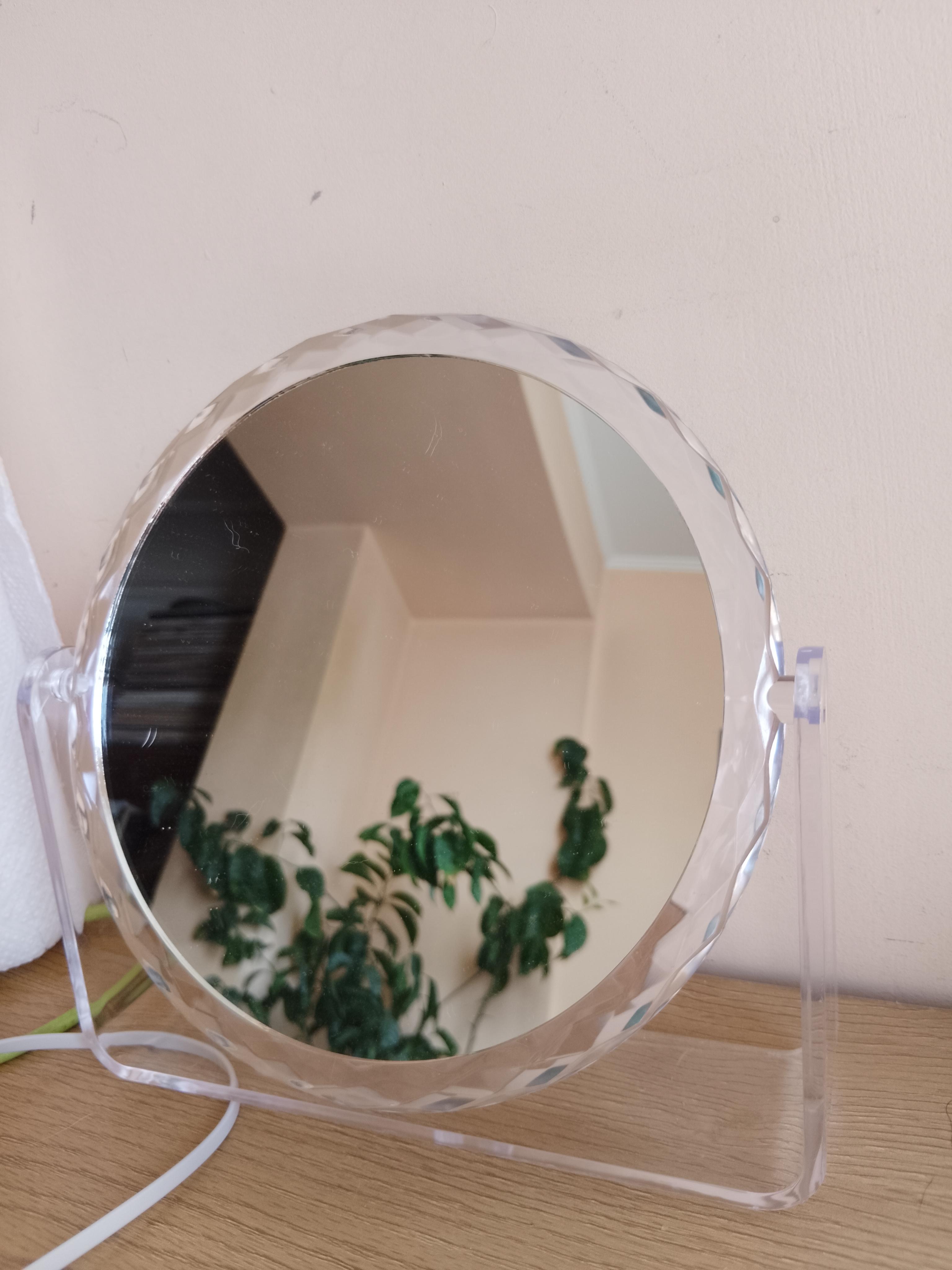 Зеркало косметическое Luna Simpli 17x17x4 см в реальных условиях использования от пользователя Катерина.