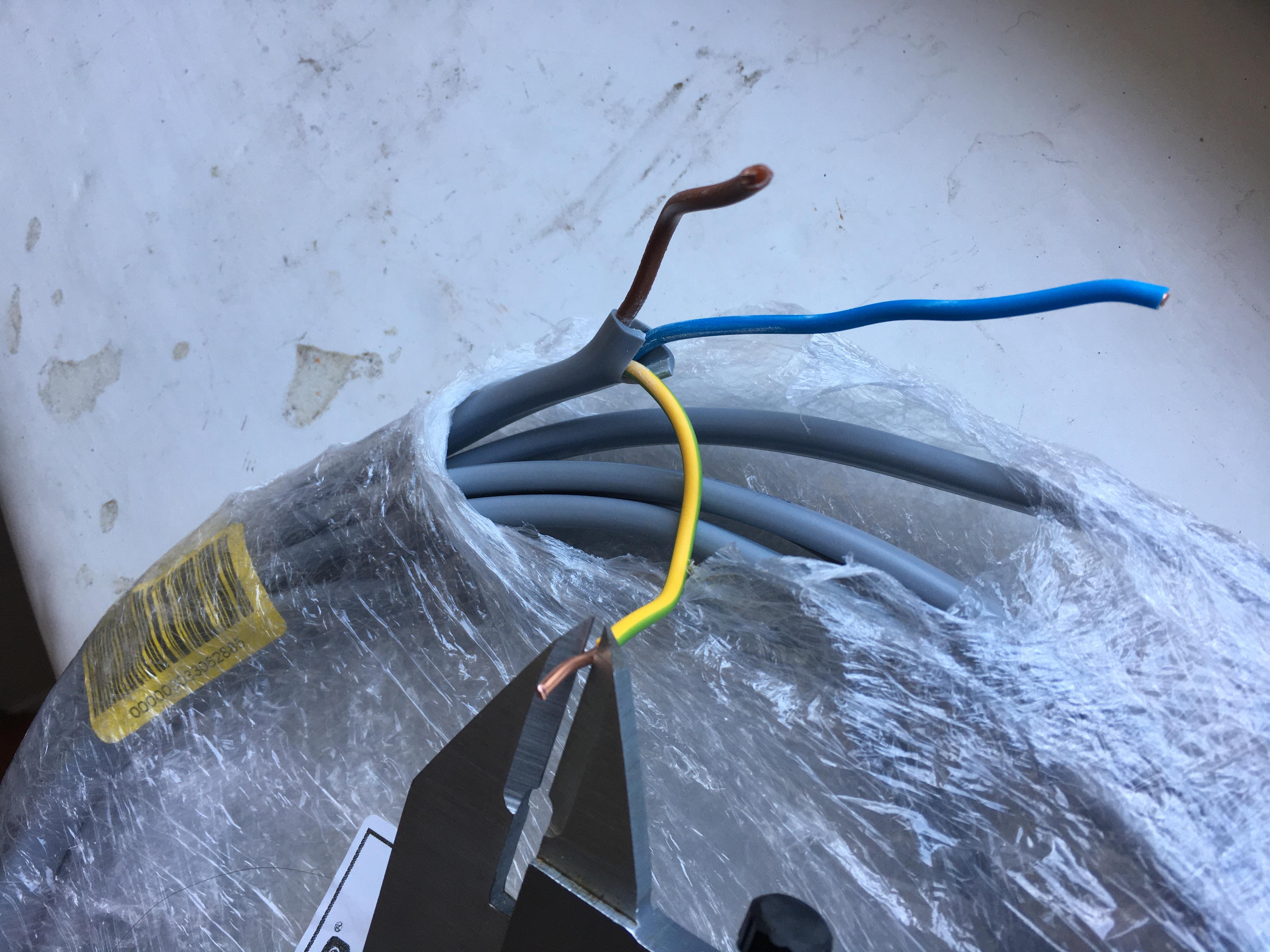 Кабель силовой плоский ЗЗЦМ ВВГ-П 3x2,5 медь в реальных условиях использования от покупателя Богдан.