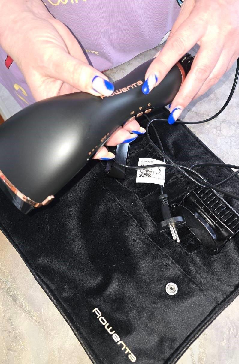 Фен Rowenta Ultimate Experience Air Motion CF8C20E0 у реальних умовах використання від користувача Люба Іваник.