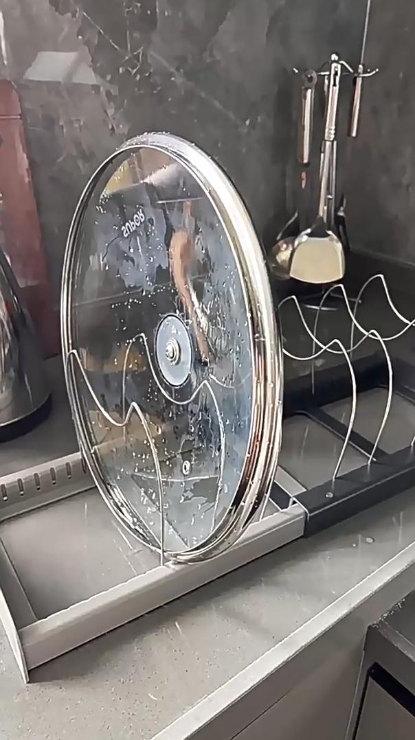 Підставка-органайзер кухонна для кришок/мисок/сковорідок/каструль розкладна (17841137) у реальних умовах використання від покупця Марина Чепурна.