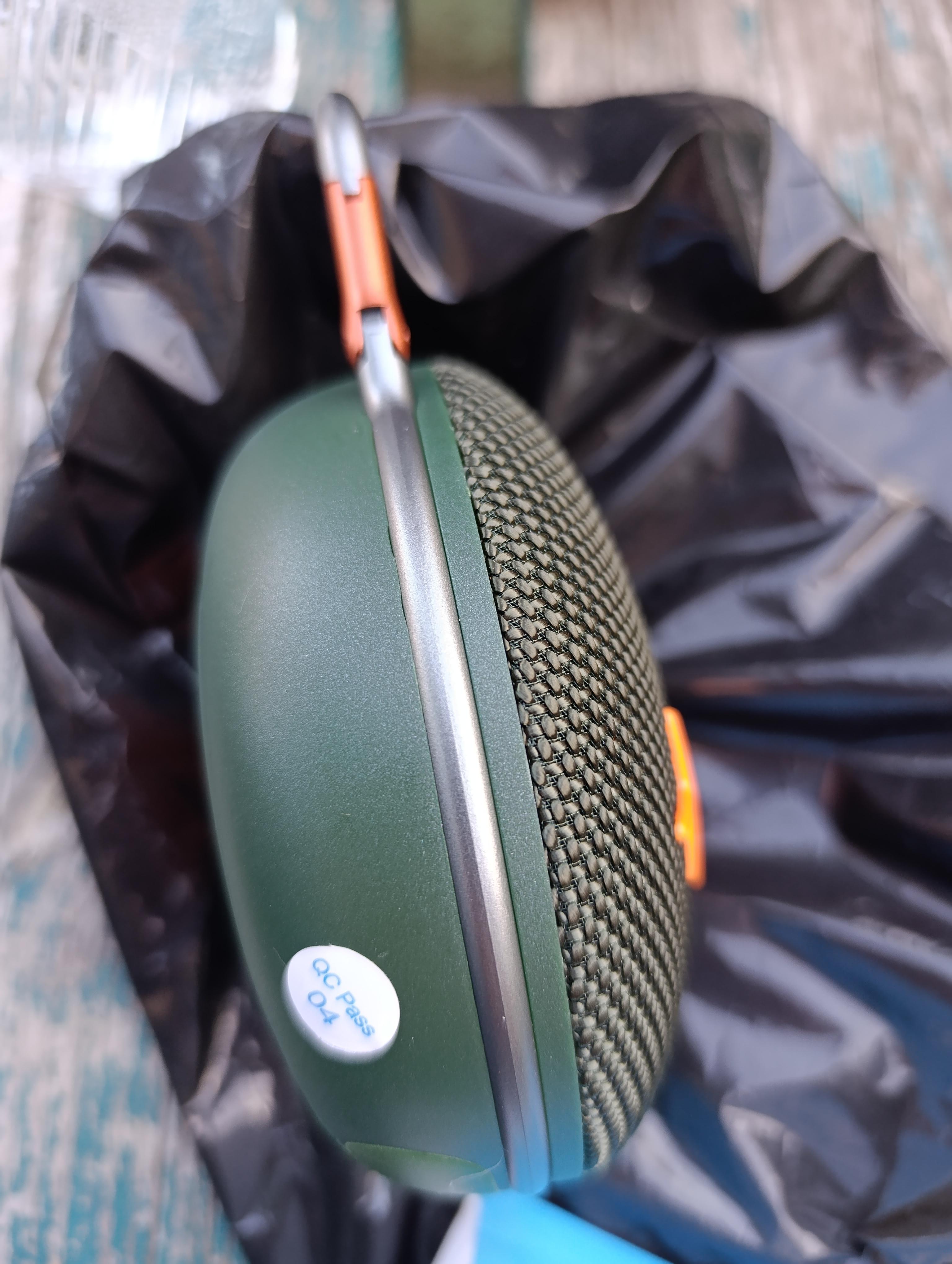 Портативная колонка Bluetooth TG648 с функцией громкой связи/радио и карабином Синий (2387874578) в реальных условиях использования от покупателя Олена.