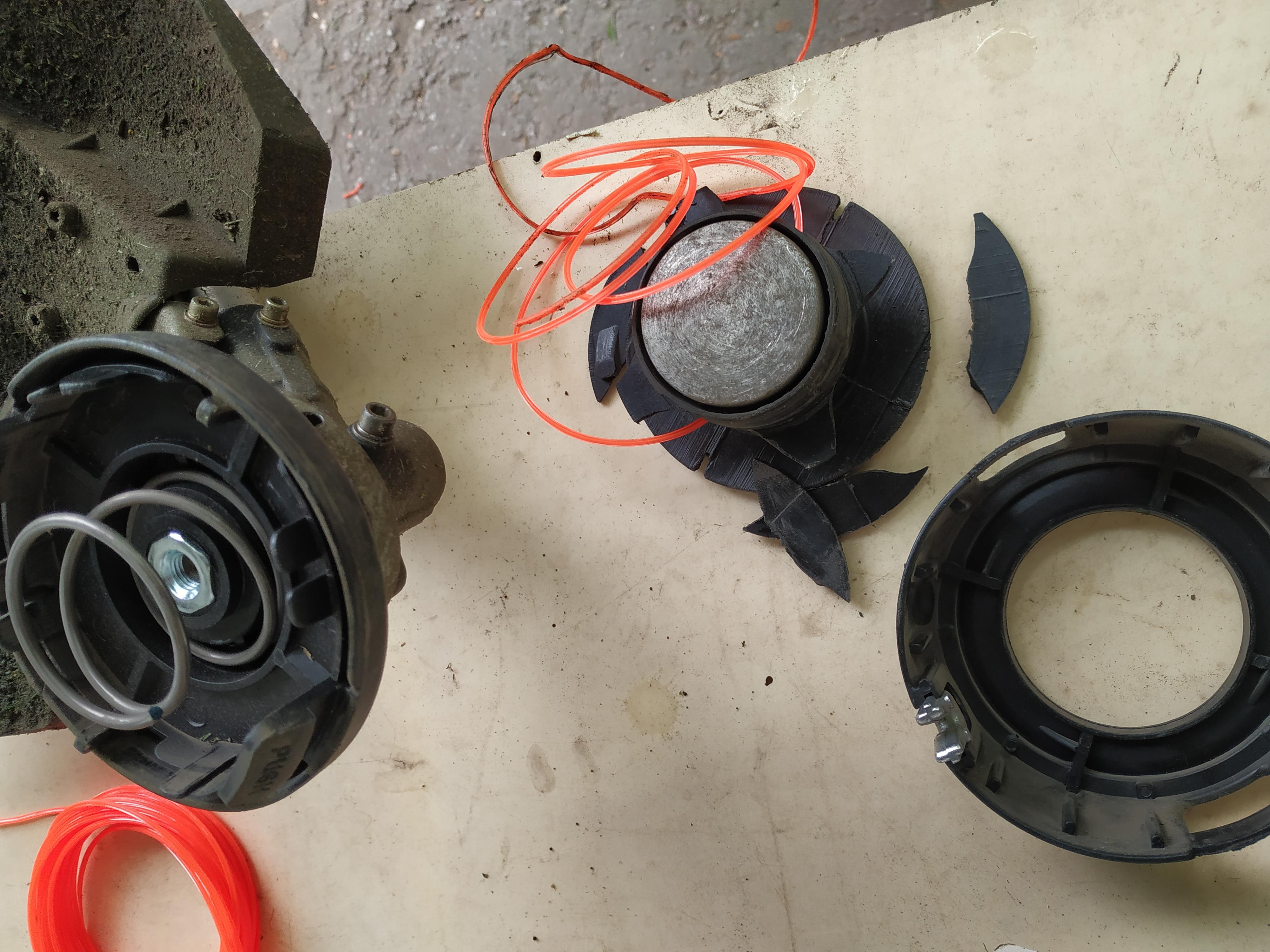 Шпулька для мотокоси Зеніт 118x75 мм з металевим диском 40012161 у реальних умовах використання від покупця Сергій.