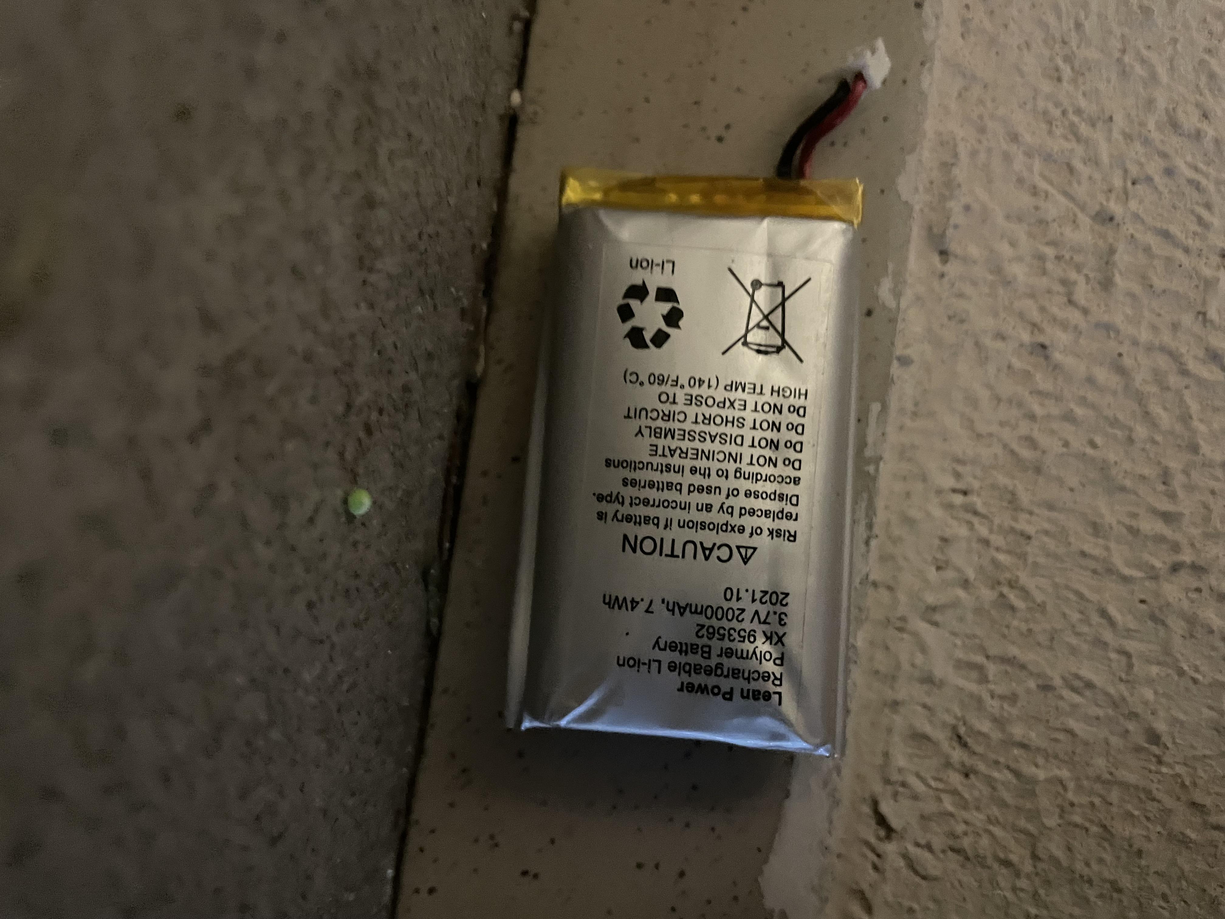 Фото: Акумулятор для централі Ajax Hub 3,7 V 2000 mAh (129512), надіслане користувачем Олександр Акумулятор для централі Ajax Hub 3,7 V 2000 mAh (129512) у реальних умовах використання від користувача Олександр.