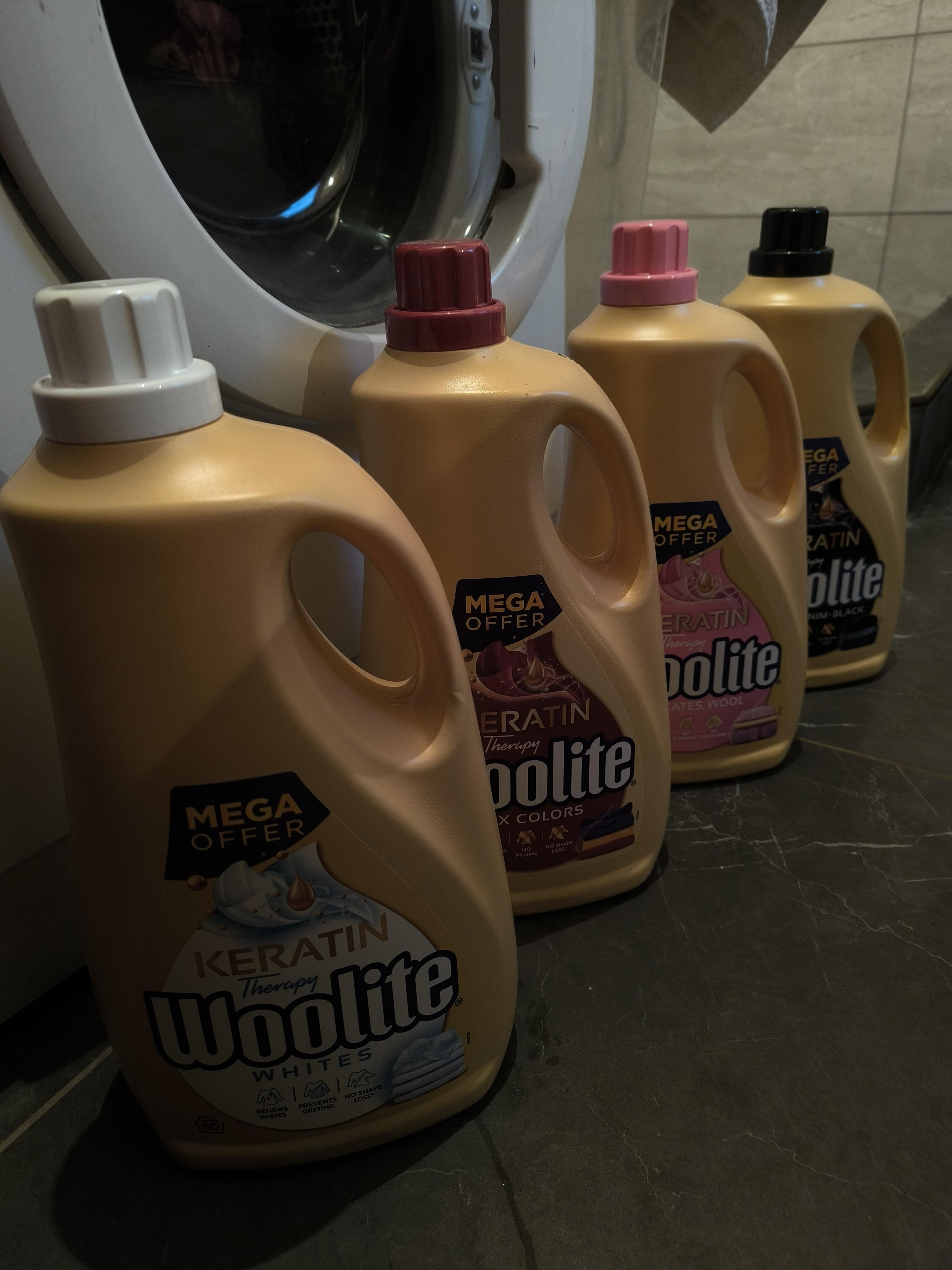 Гель для машинного та ручного прання Woolite для кольорових тканин з кератином 3,6 л у реальних умовах використання від користувача Анастасія.