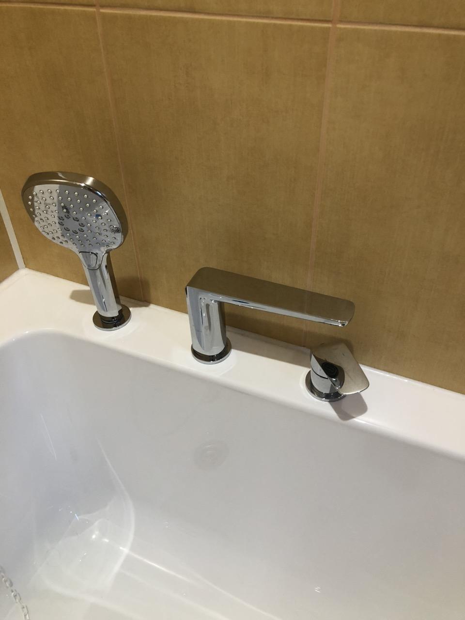 Фото: Змішувач на борт ванни Excellent Clever 2.0 Хром (AREX.4134СR), надіслане користувачем Оксана Змішувач на борт ванни Excellent Clever 2.0 Хром (AREX.4134СR) у реальних умовах використання від користувача Оксана.