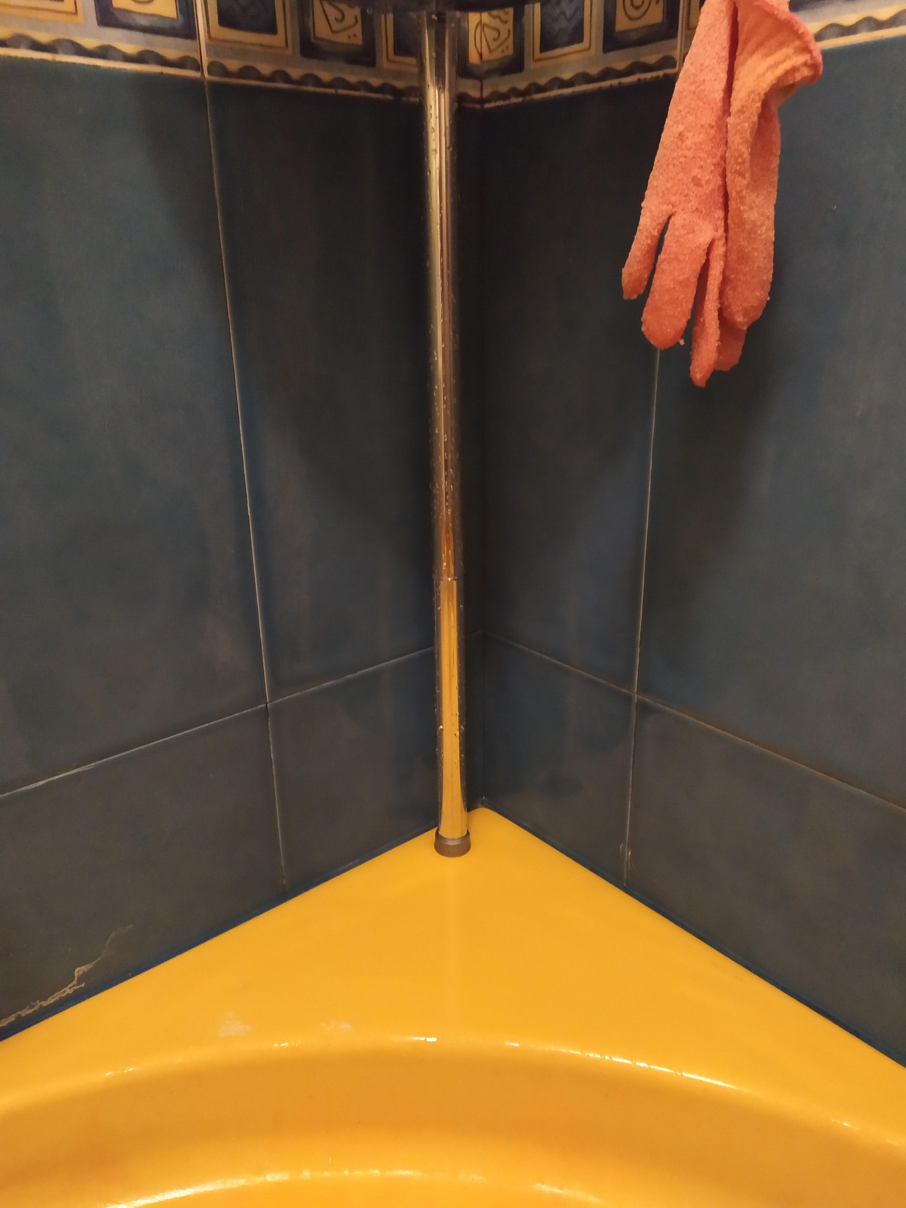 Полочка угловая PRIMANOVA N17-23 голубая в реальных условиях использования от пользователя Татьяна.