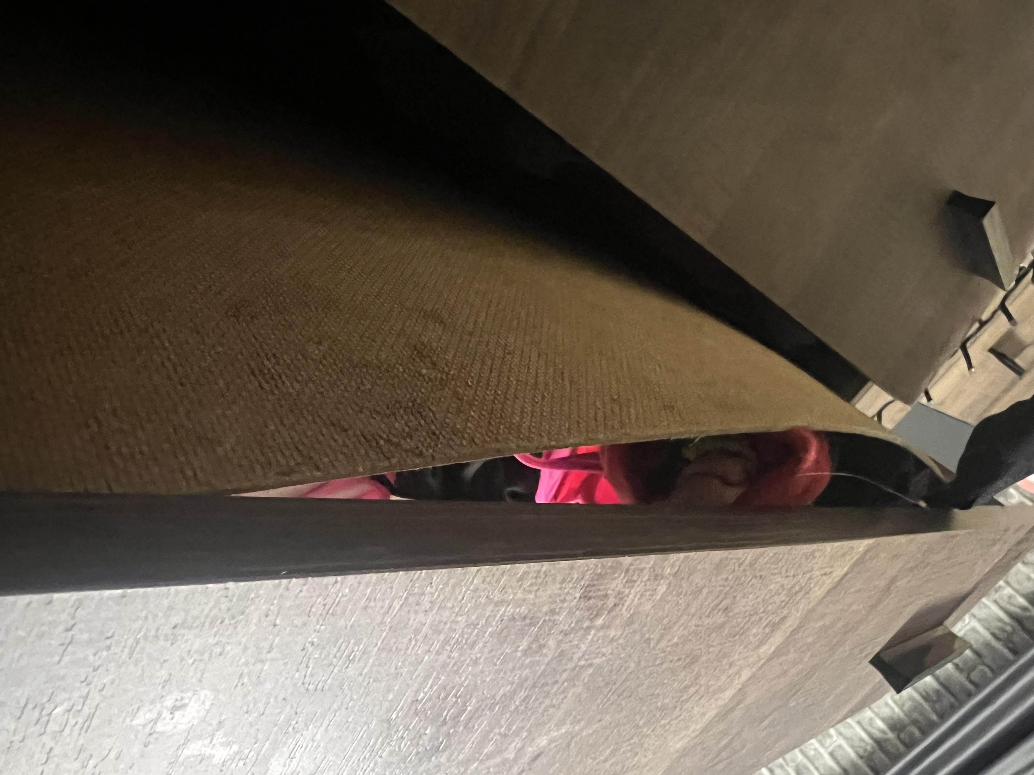 Спальний гарнітур Кім каркас з ламелями з ДСП Дуб артизан/Білий (51654) у реальних умовах використання від покупця Марія.