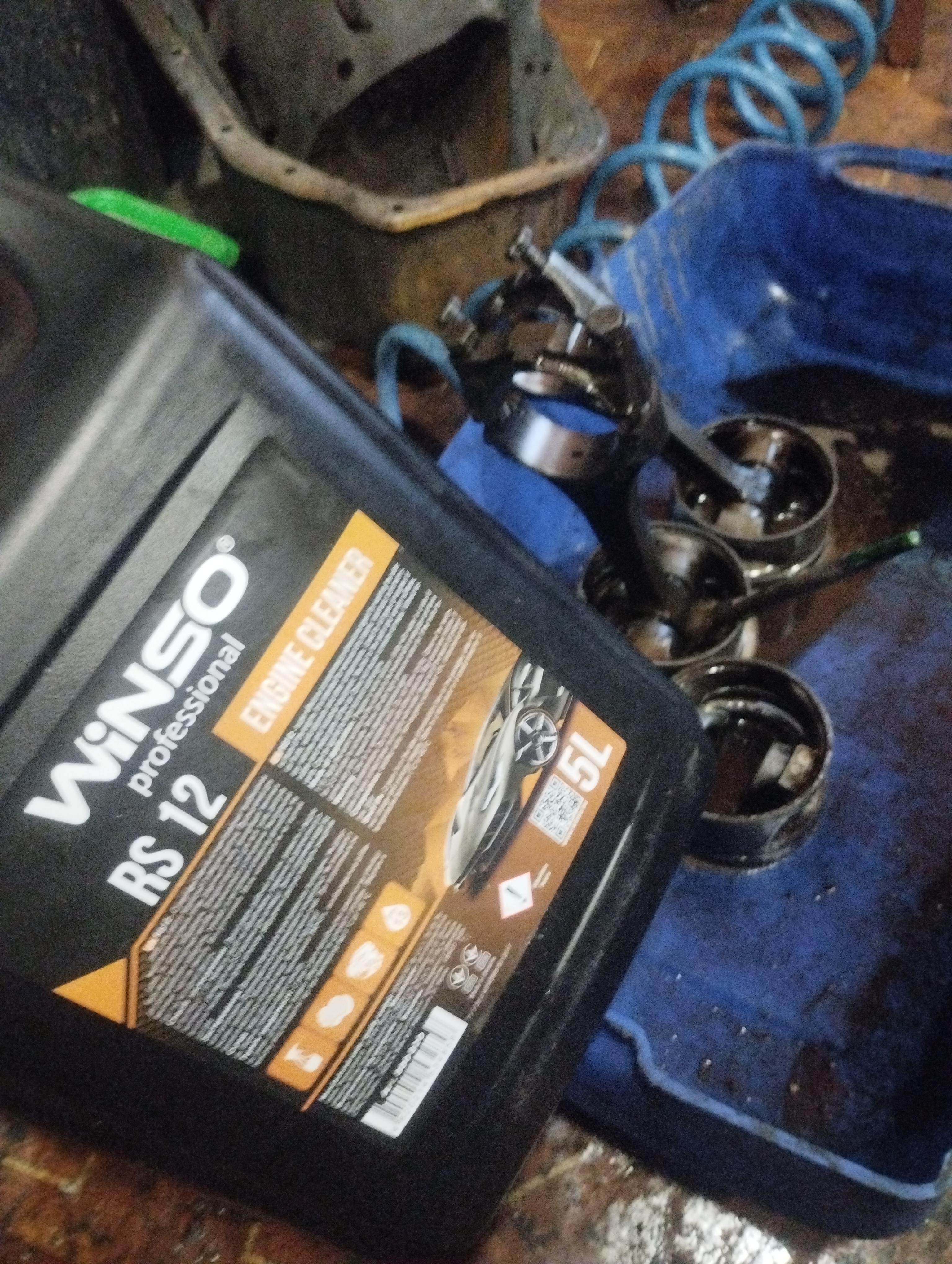 Очиститель поверхности двигателя Winso Rs 12 Engine Cleaner концетрат 1:10 5 л в реальных условиях использования от пользователя Микола.