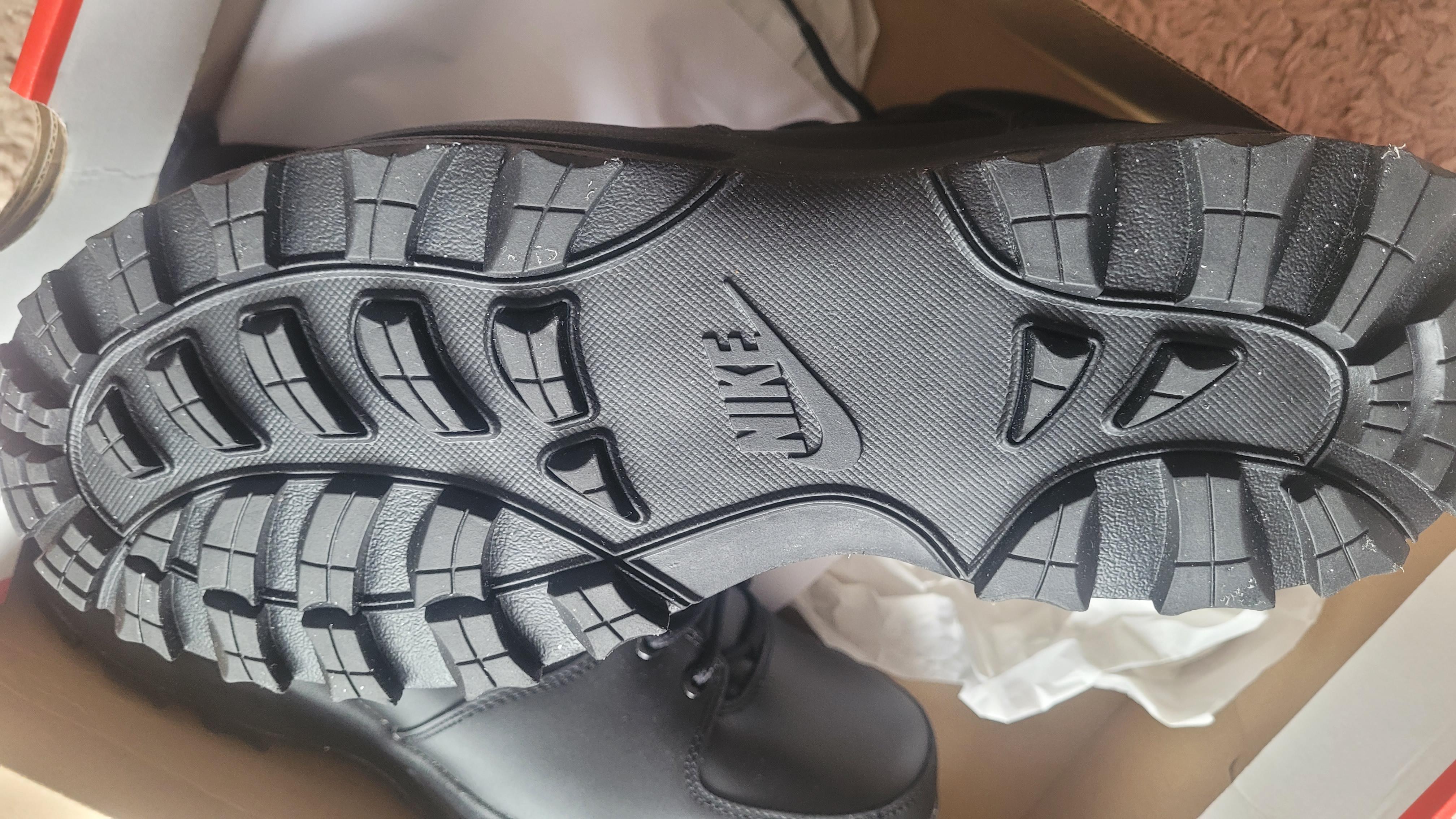 Ботинки Nike MANOA LEATHER 454350-003 р.42,5 черный в реальных условиях использования от пользователя Антон.