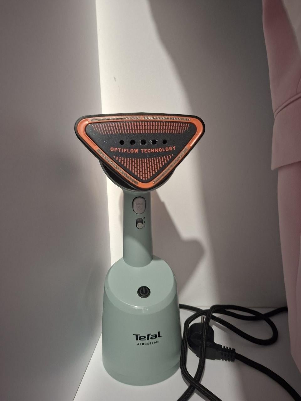Отпариватель ручной Tefal AeroSteam DT9814F0 в реальных условиях использования от пользователя Настя Луців.