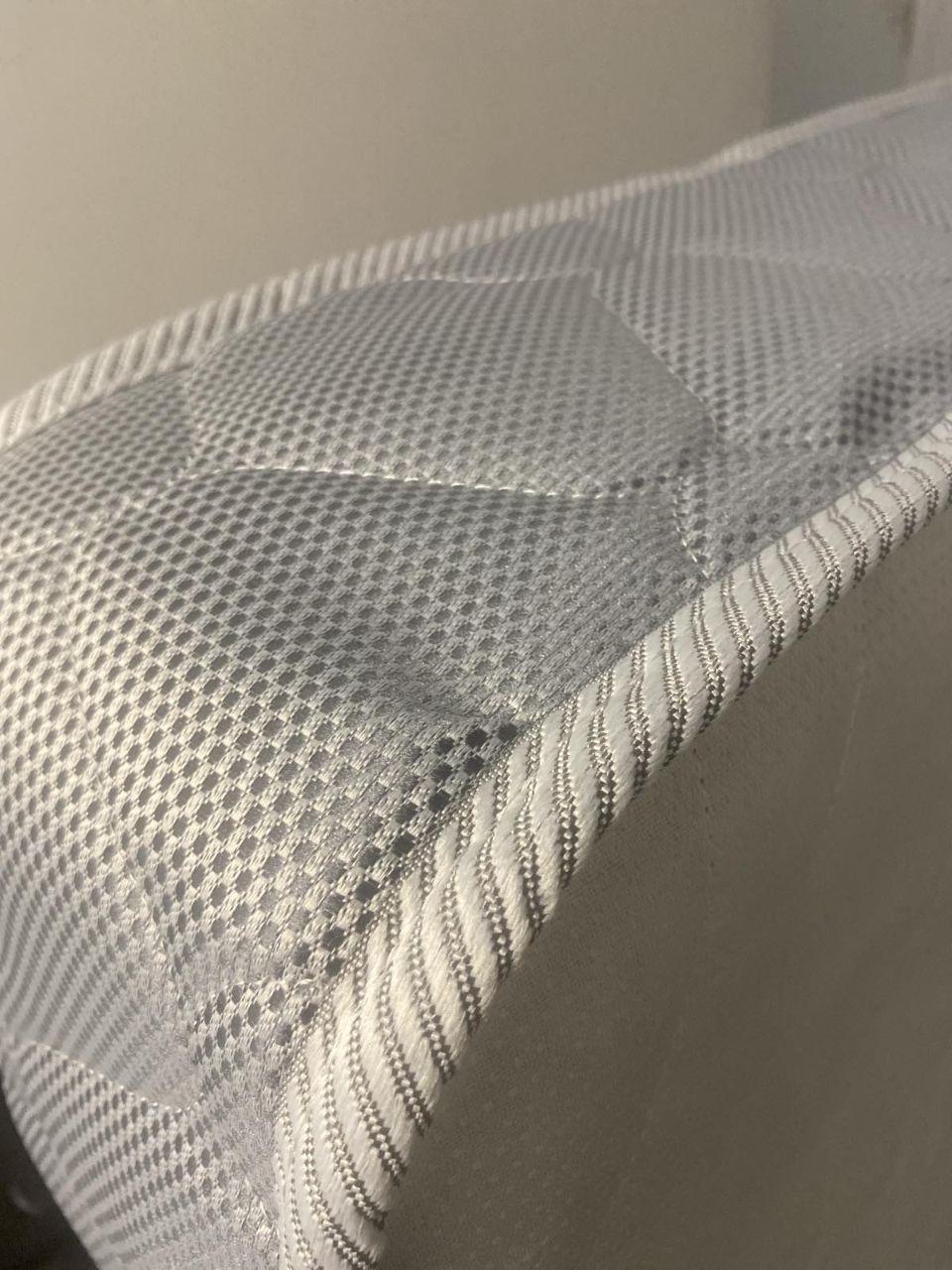 Фото: Матрац PURPLE Base Simple New 120x200 см (215082-120200), надіслане покупцем Віталій Шевчук Матрац PURPLE Base Simple New 120x200 см (215082-120200) у реальних умовах використання від покупця Віталій Шевчук.