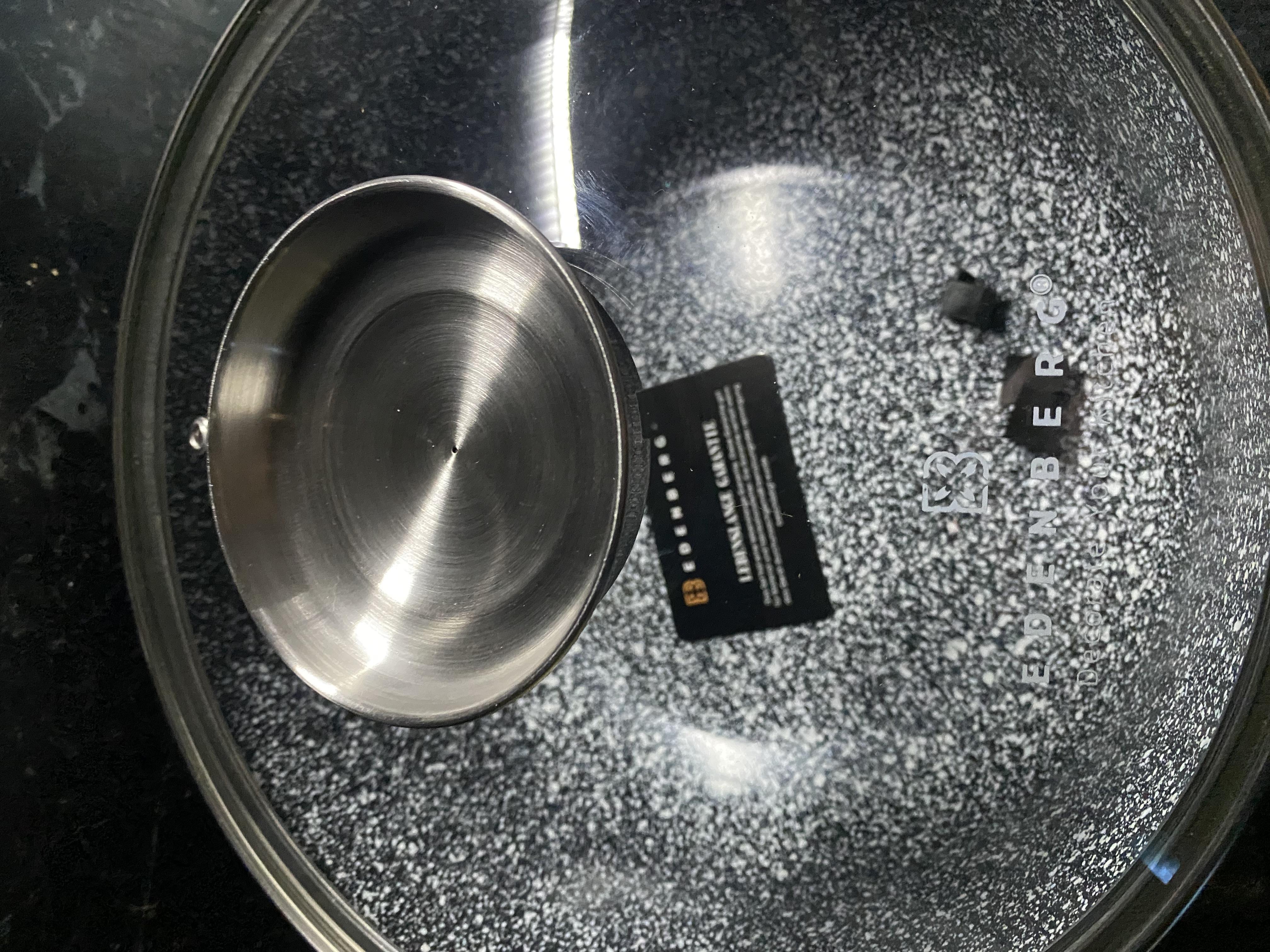 Кастрюля-казан Edenberg EB-3979 с гранитным покрытием и стеклянной крышкой 26 см 5,6 л (27923634) в реальных условиях использования от покупателя Людмила.