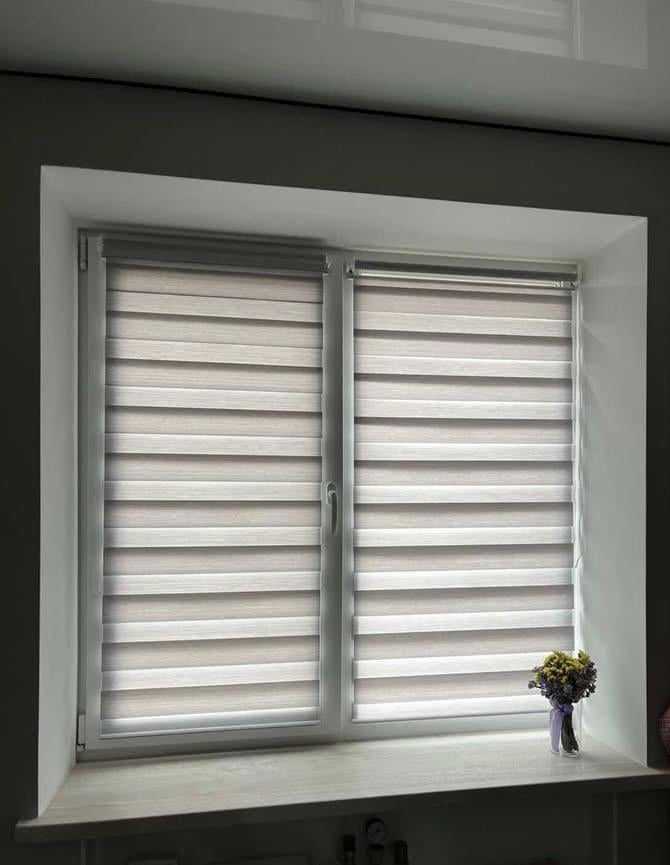 Ролета день-ночь Bigimot Премиум 30x140 см Светло-серый (N 202-140-30) в реальных условиях использования от покупателя Аня.