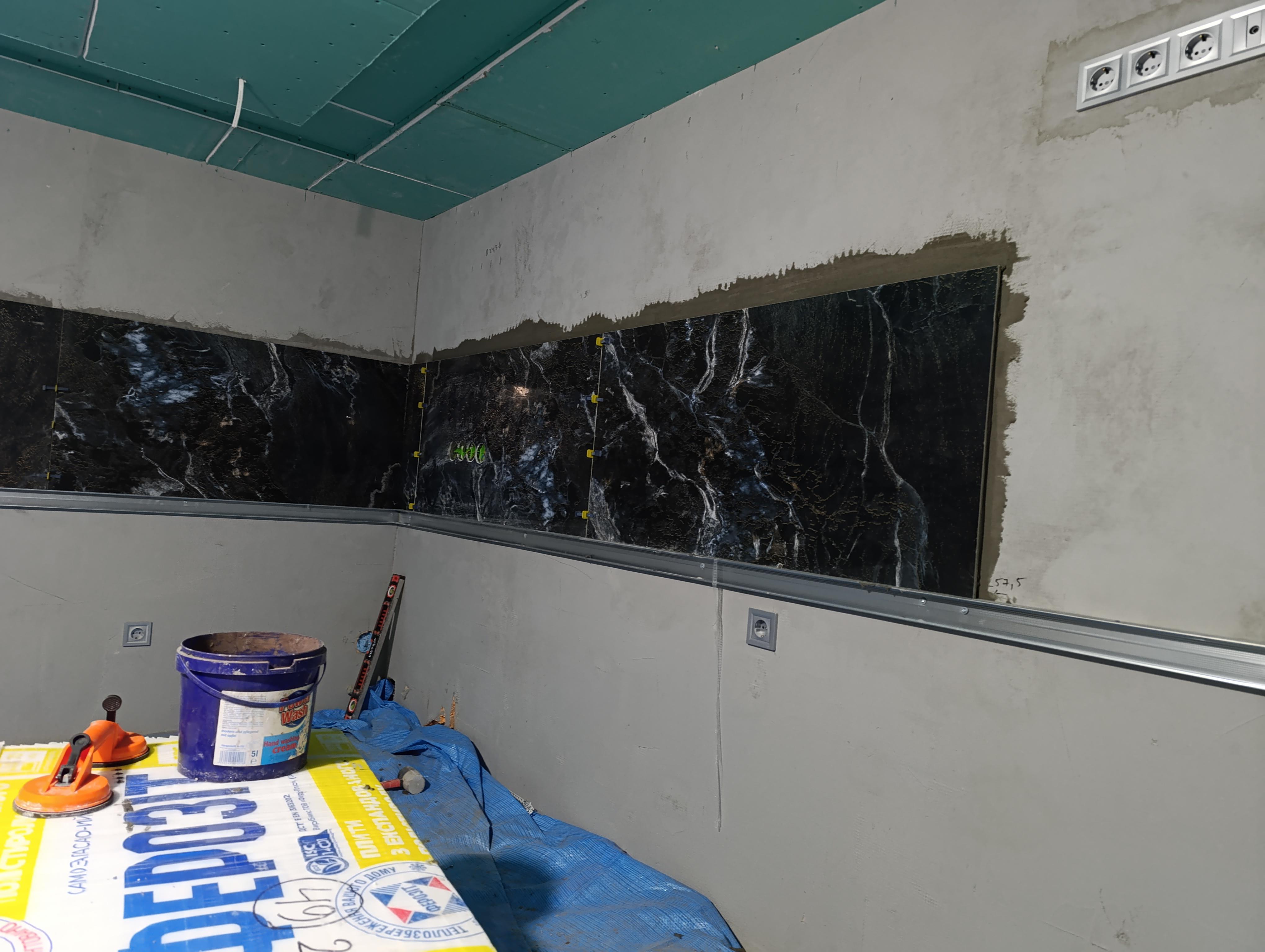 Фото: Плитка универсальная KT Exclusive Black Lux JS12054 60х120 см (12054), отправлено покупателем Ерік Плитка универсальная KT Exclusive Black Lux JS12054 60х120 см (12054) в реальных условиях использования от покупателя Ерік.