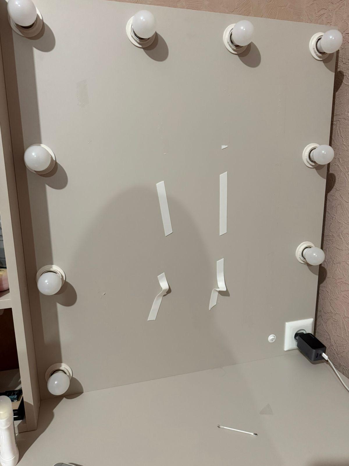 Туалетний столик із лампочками Visage №1 900х500х1600 мм Кашемір у реальних умовах використання від користувача Іван.