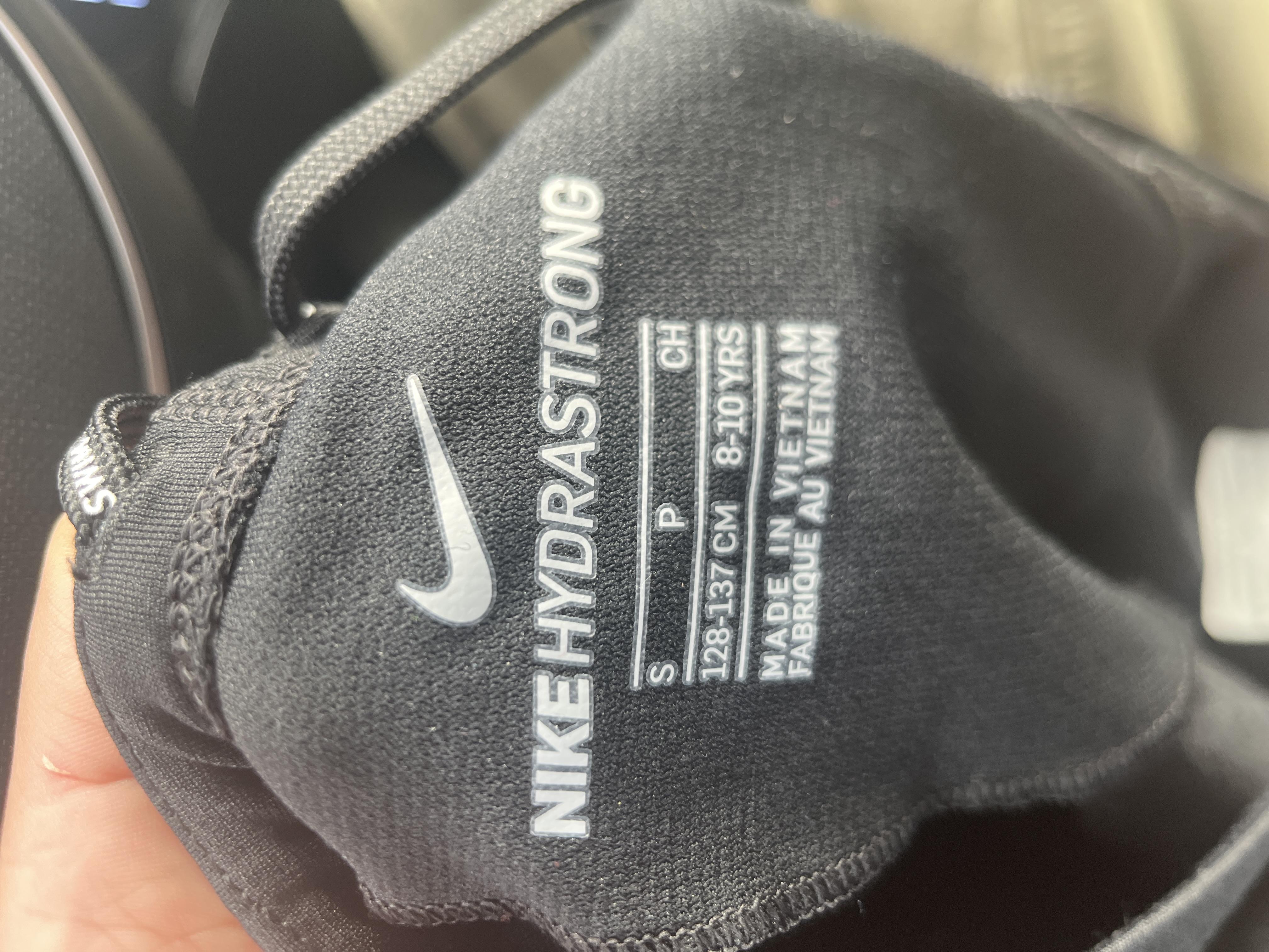 Плавки Nike черный NESS9742-001 в реальных условиях использования от пользователя Михайло.