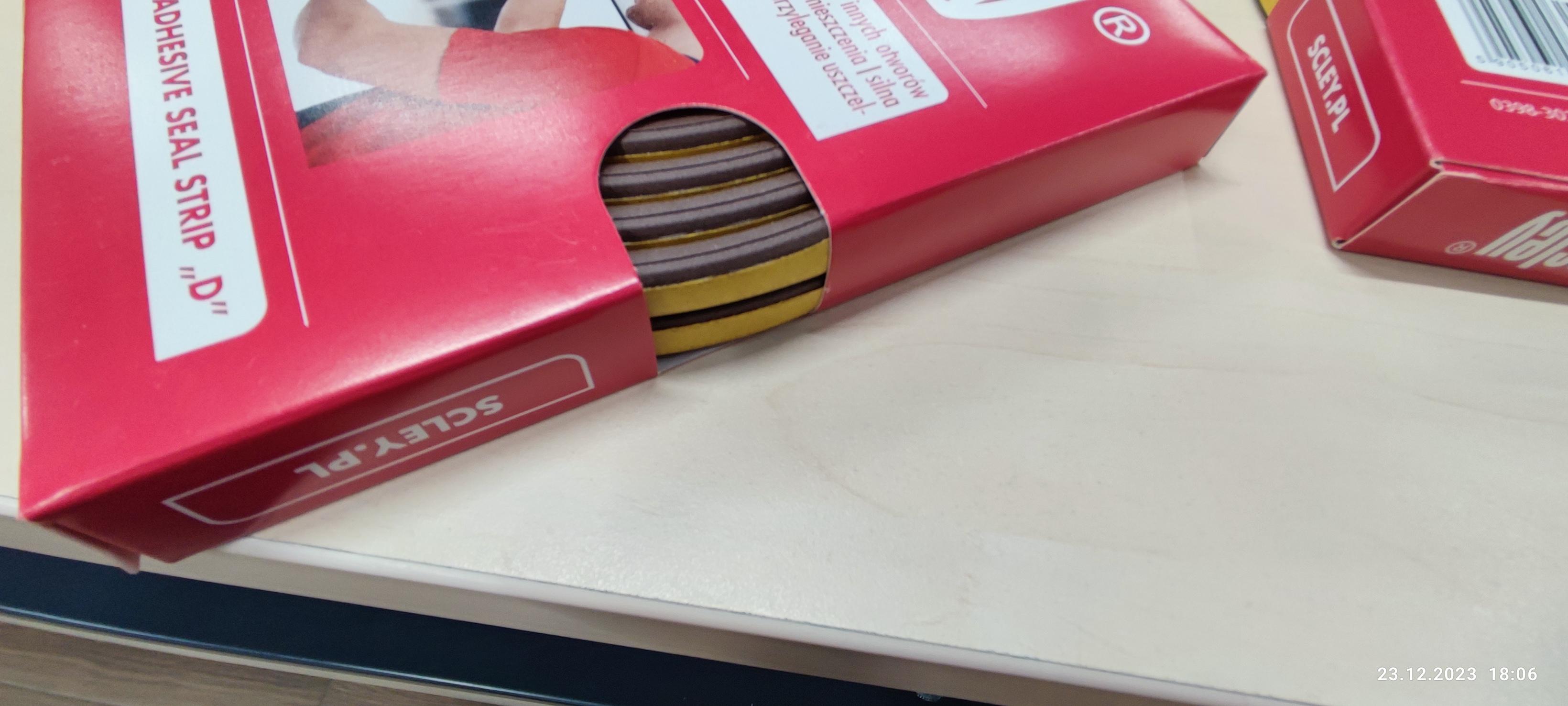 Ущільнювач D-подібний Scley 9х7,5 мм 6 м коричневий у реальних умовах використання від користувача Марія.