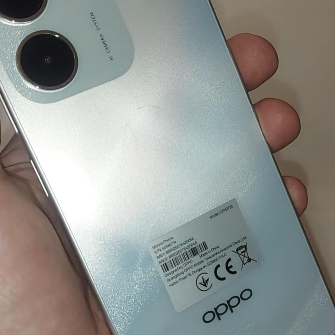 Смартфон OPPO A5x 4/128GB midnight blue (A5x 4/128 CPH2725 Midnight Blue) в реальных условиях использования от покупателя Віктор.