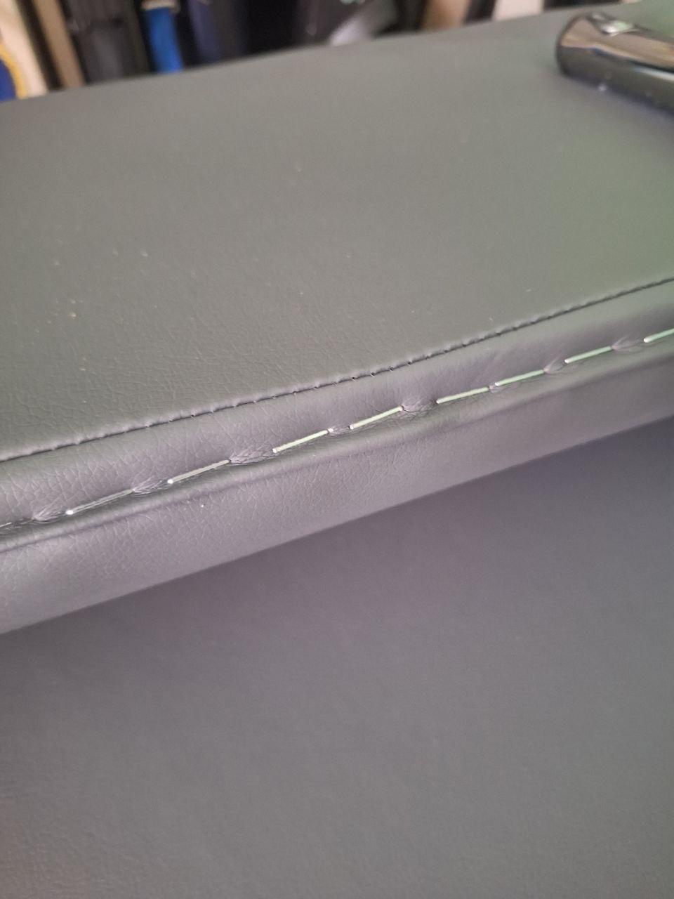 Диван офісний Tobi Sho Доран без підлокітників 1500x540x750 мм шкірзам Шампань (2207) у реальних умовах використання від користувача Анна.