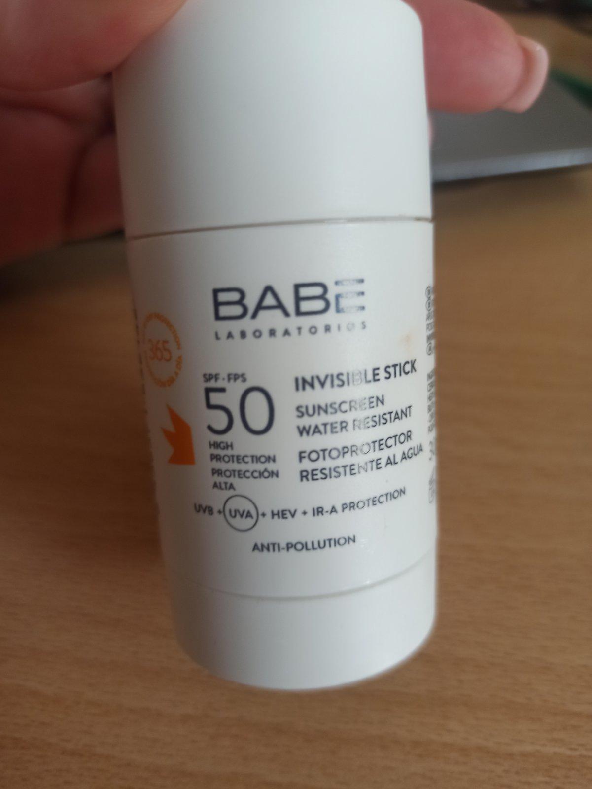 Фото: Стик BABE Laboratorios для лица и тела SPF 50 30 мл, отправлено пользователем Оксана Стик BABE Laboratorios для лица и тела SPF 50 30 мл в реальных условиях использования от пользователя Оксана.