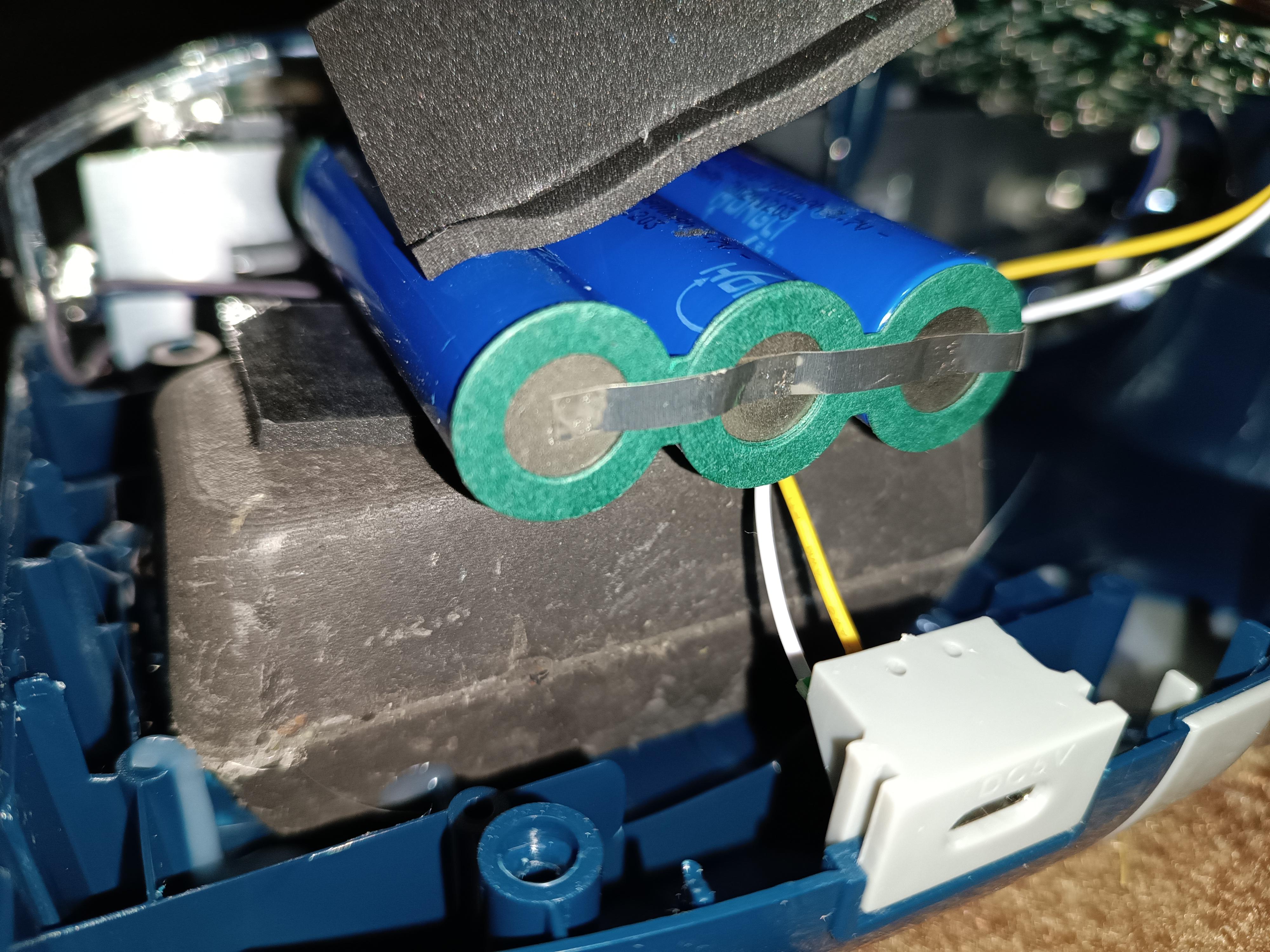 Фото: Фонарь светодиодный LEDCOIN EL304 аккумуляторный 10 Вт Синий (80563), отправлено покупателем Артем Фонарь светодиодный LEDCOIN EL304 аккумуляторный 10 Вт Синий (80563) в реальных условиях использования от покупателя Артем.