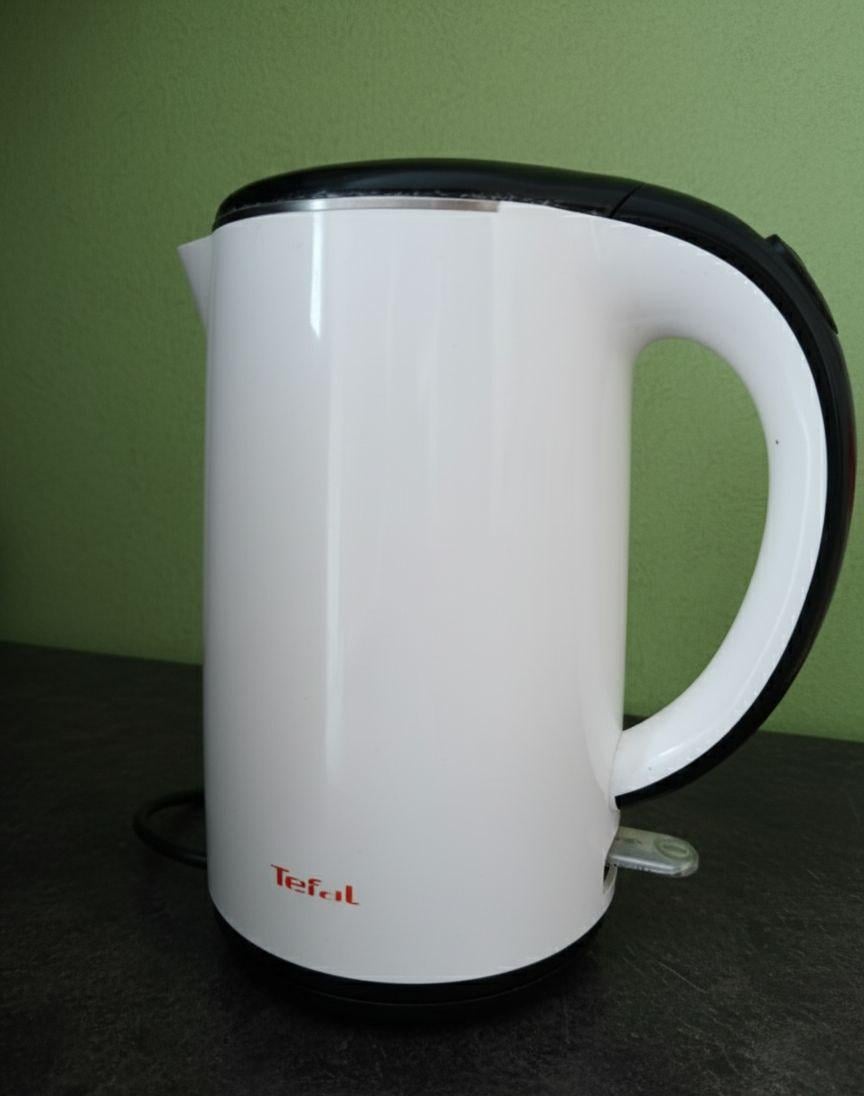 Электрочайник Tefal KO260130 в реальных условиях использования от пользователя Марія Пелещак.