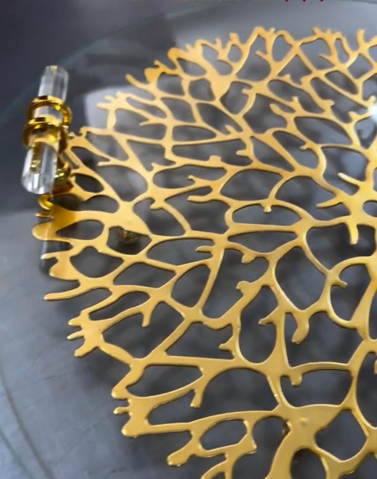 Фото: Підставка скляна на ніжках із золотим металевим декором Корали із ручками 35 см Золотистий (S-716), надіслане покупцем Галина Підставка скляна на ніжках із золотим металевим декором Корали із ручками 35 см Золотистий (S-716) у реальних умовах використання від покупця Галина.