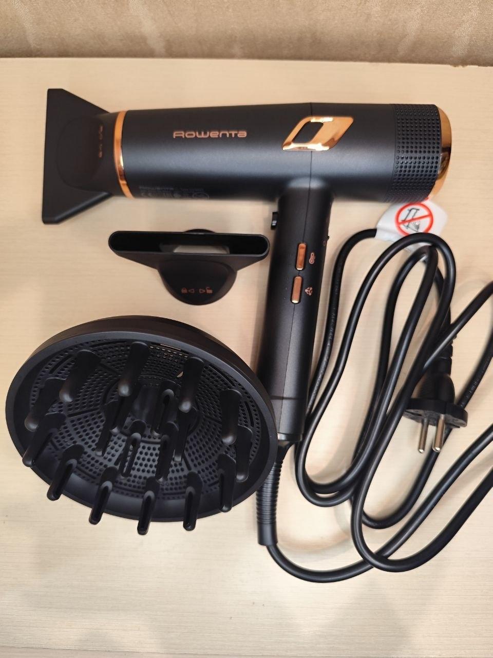 Фен Rowenta T-SHAPE MAESTRIA CV9920F3 у реальних умовах використання від користувача Жанна Севенчук.