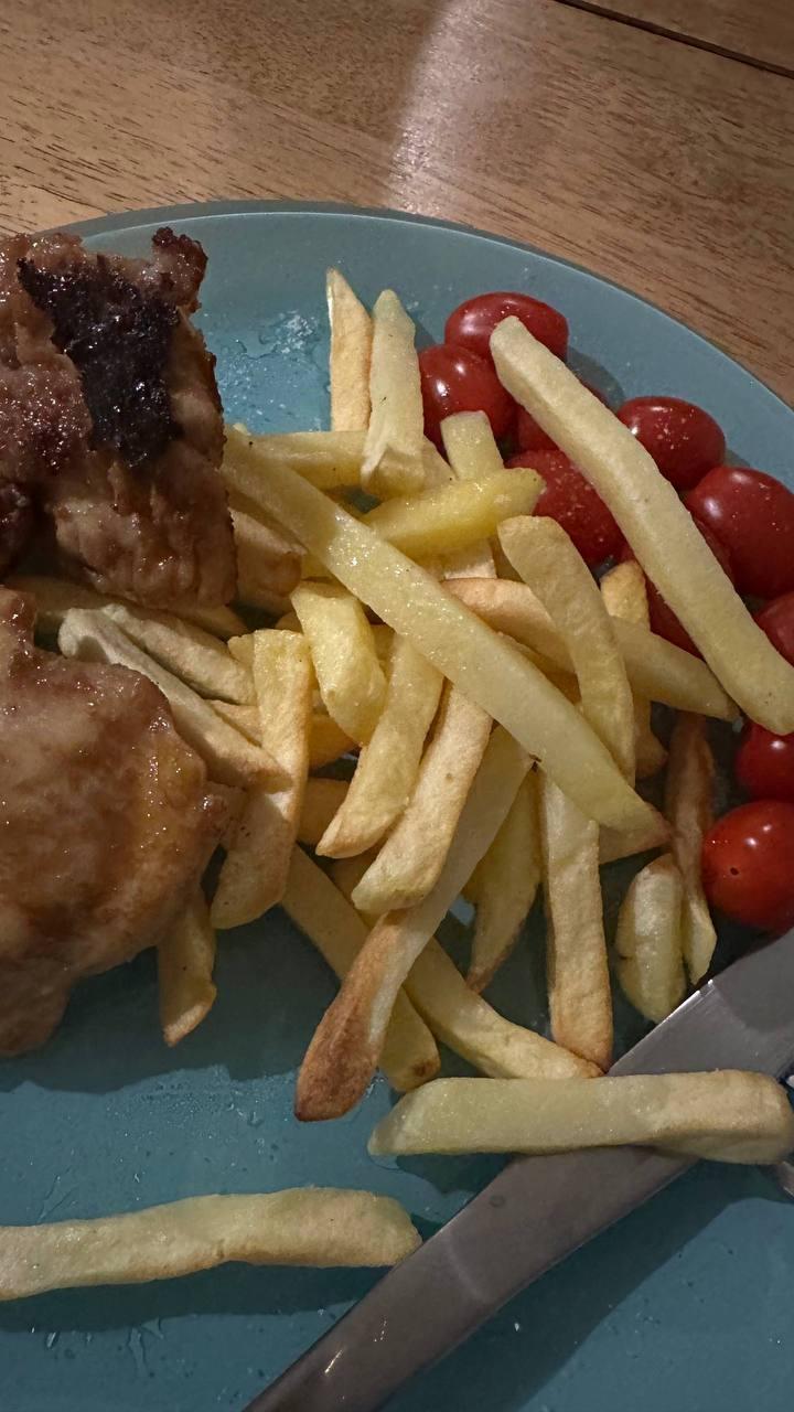 Фото: Мультипечь Moulinex Easy Fry Mega EZ8558F0, отправлено пользователем Яна Петришин Мультипечь Moulinex Easy Fry Mega EZ8558F0 в реальных условиях использования от пользователя Яна Петришин.