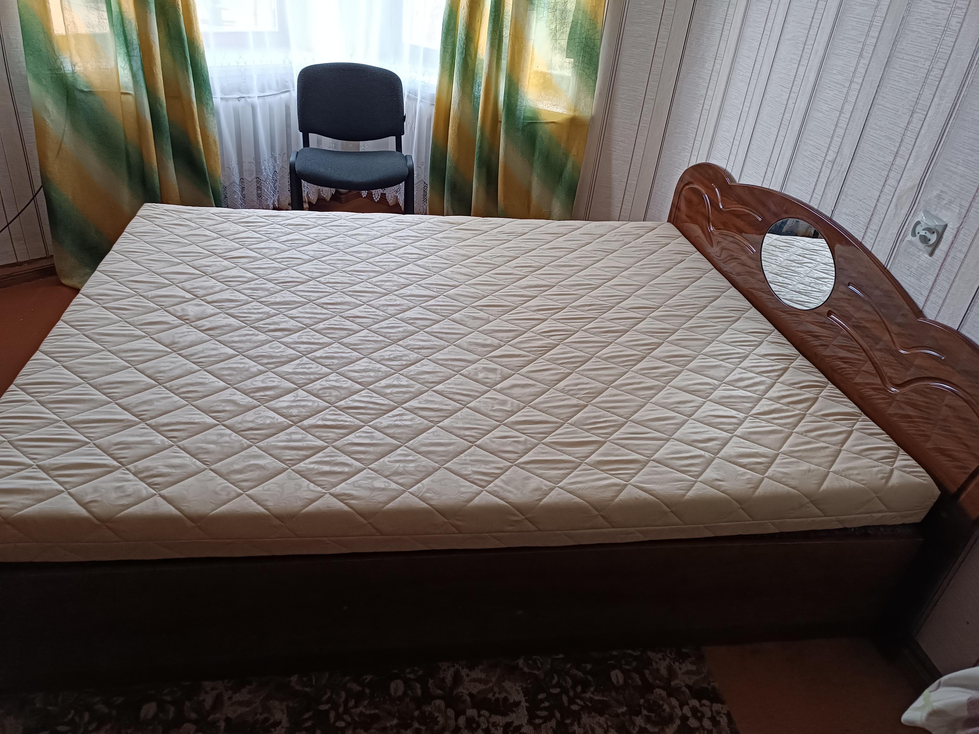 Матрас беспружинный PURPLE Low 140x190 см (21110031-140190) в реальных условиях использования от покупателя Олександр.