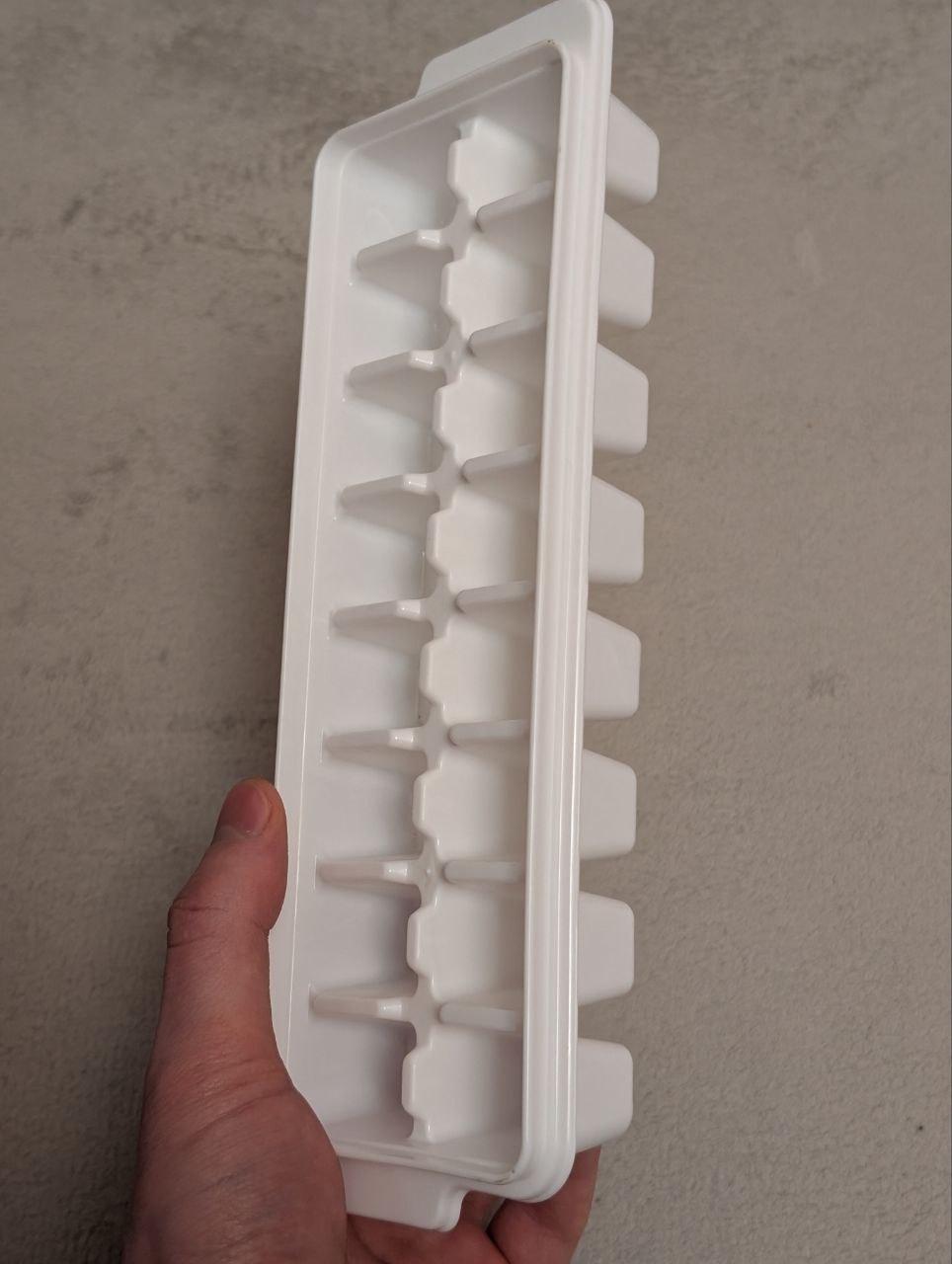 Форма для льоду Dunya Plastik 16011 у реальних умовах використання від покупця Богдан.