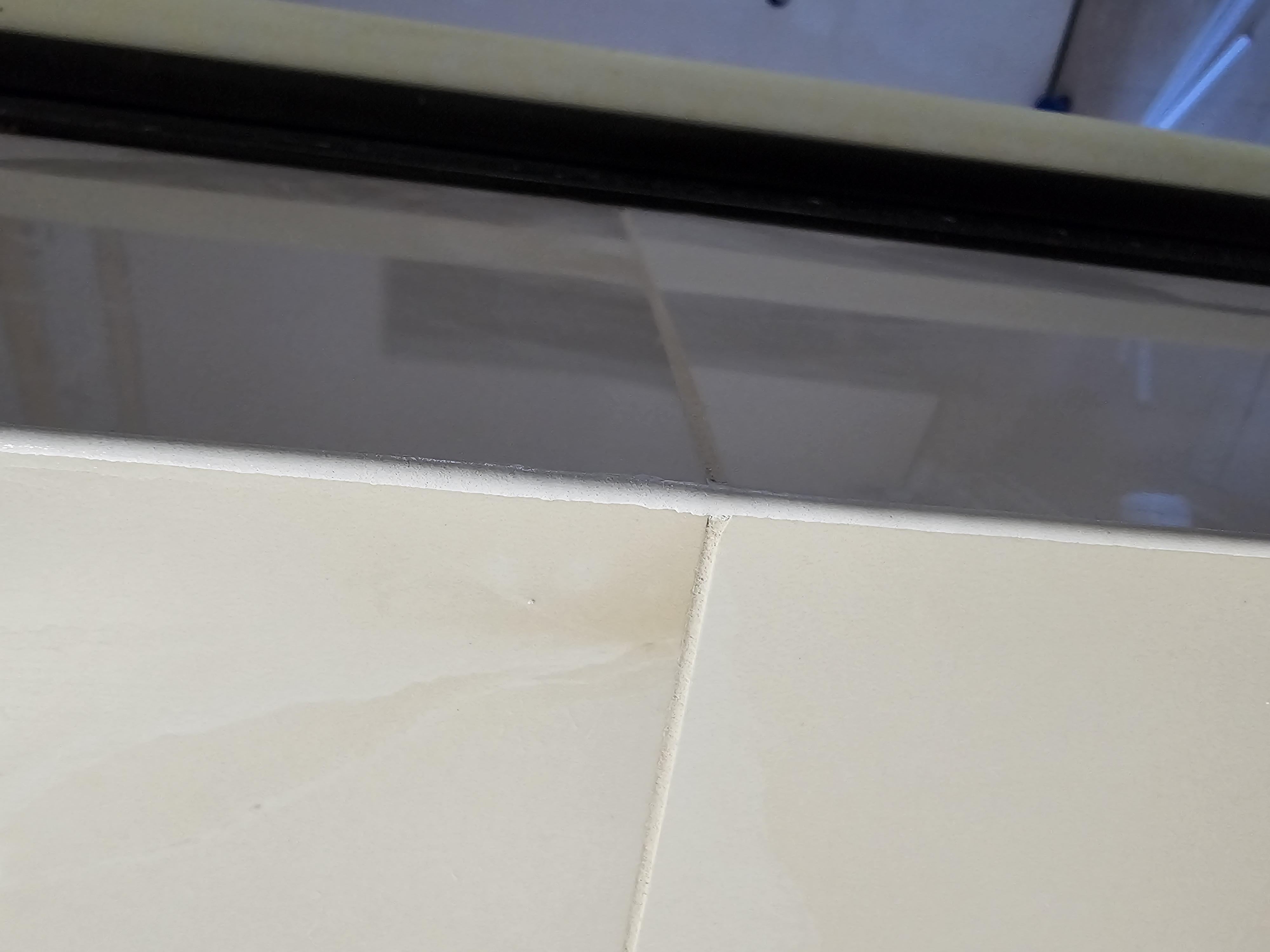 Затірка для плитки Eskaro Duax Epoxy 2 кг світлий мармур у реальних умовах використання від користувача Андрій.