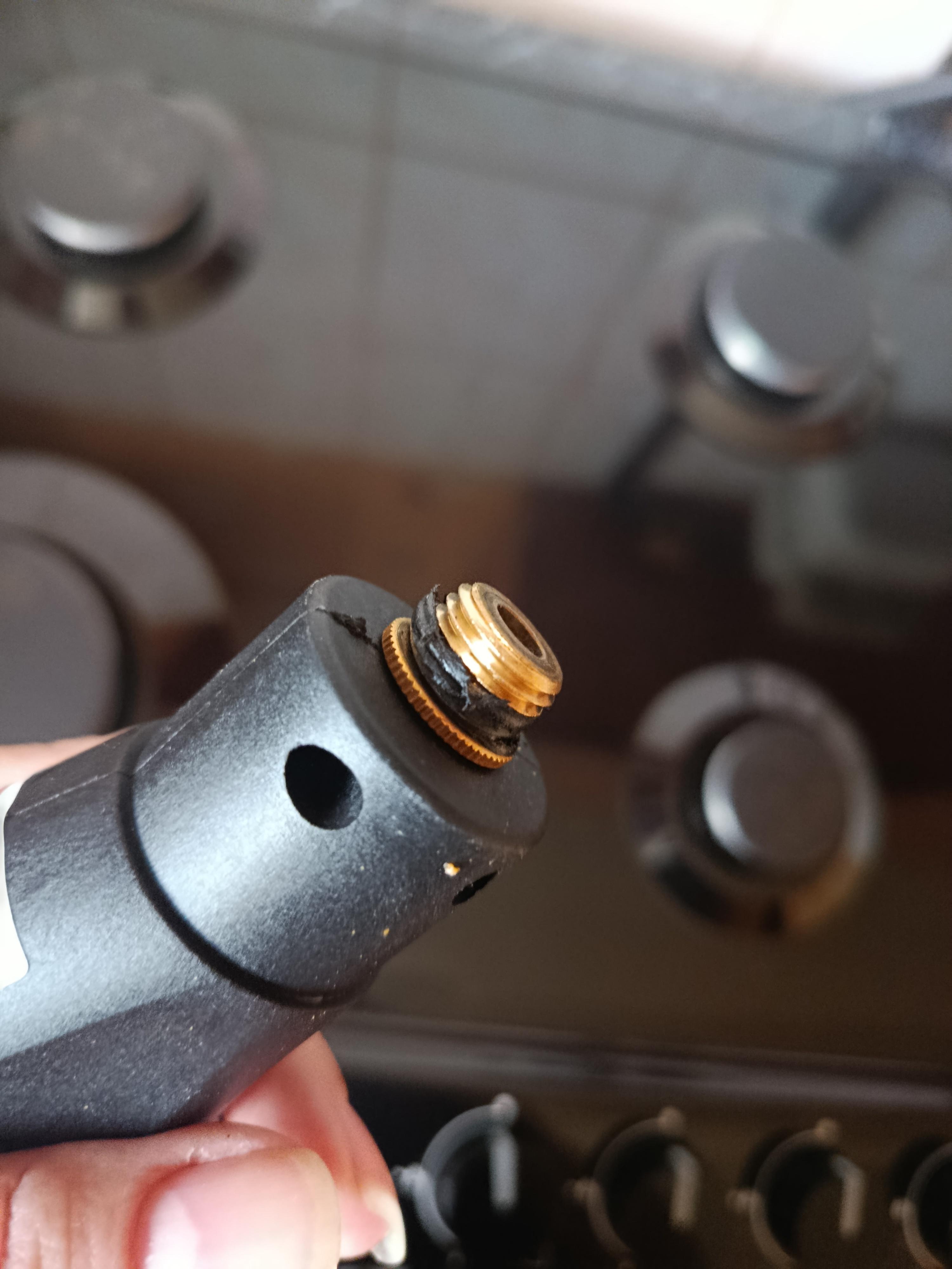 Пароочиститель для уборки дома 5 насадок 2500 Вт 1,2 л (401012) в реальных условиях использования от покупателя Юлія.