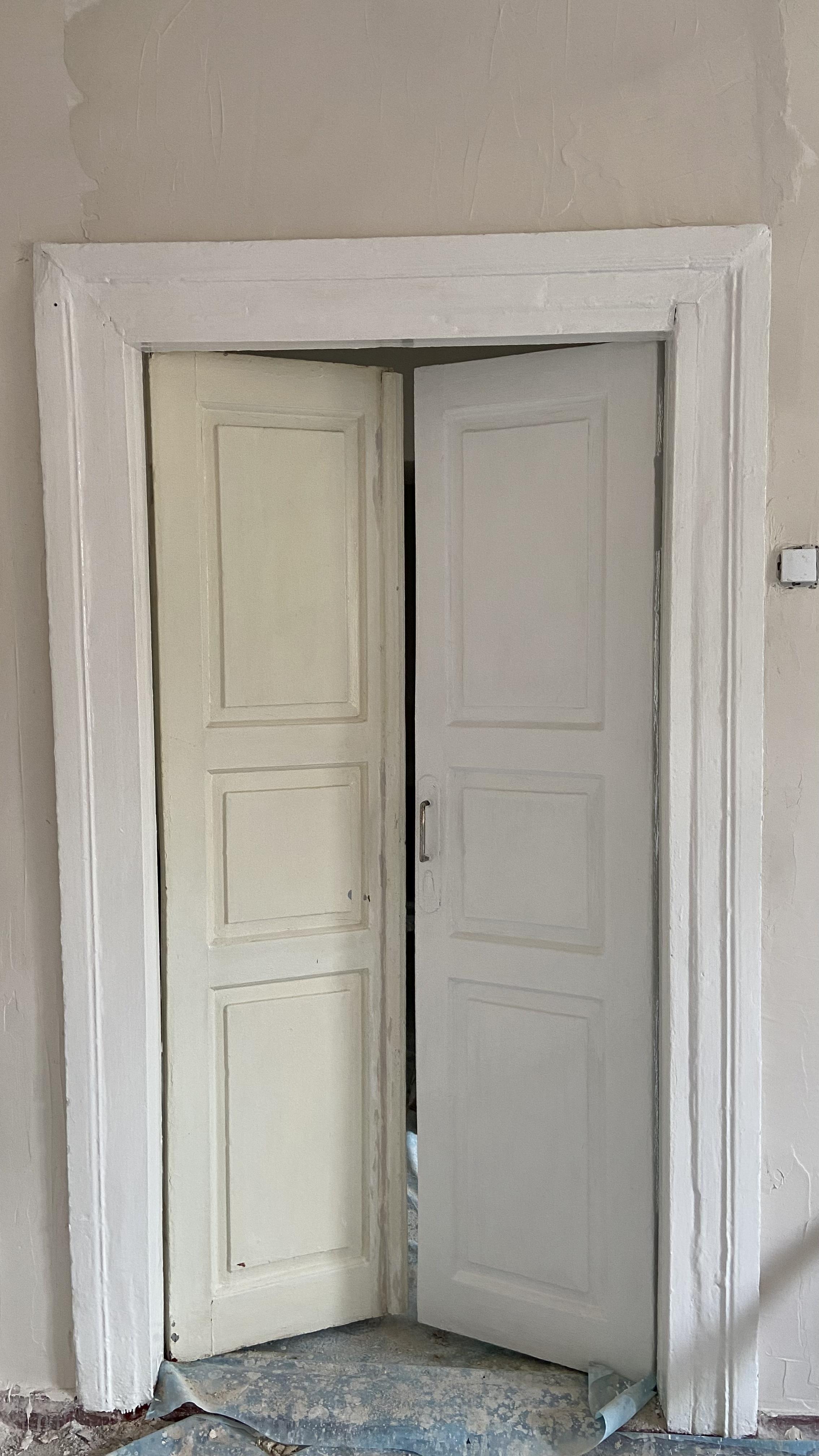 Емаль Farbex алкідна ПФ-115П бірюзовий глянець 2,8 кг у реальних умовах використання від користувача Анастасія.