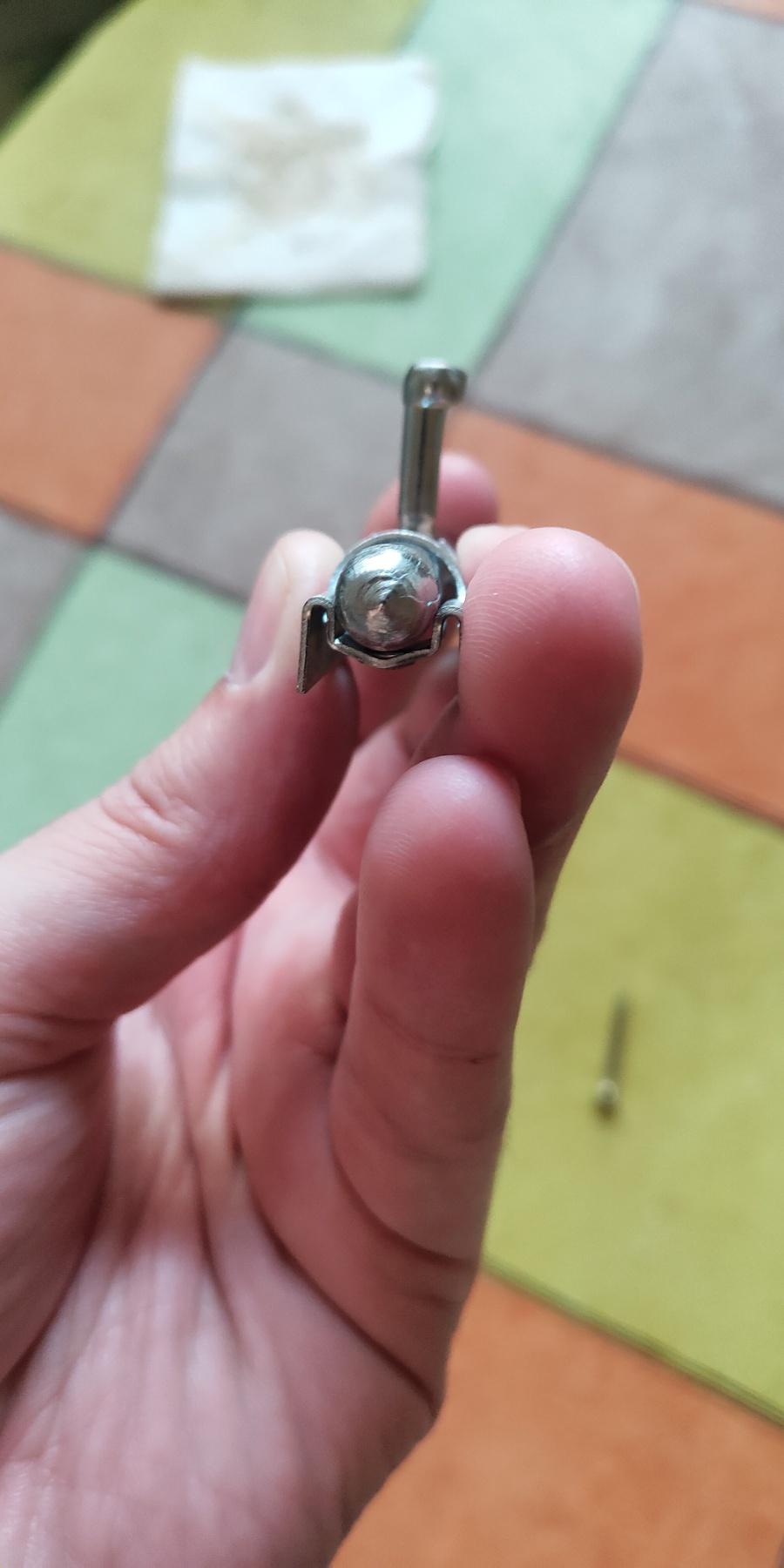 Шпингалет ЗТ-8 90006089 серебряный 12 мм в реальных условиях использования от покупателя Кирилл.